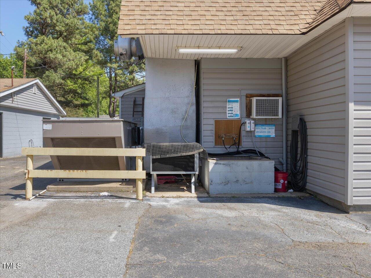 919 N 2nd Avenue Property Photo 21