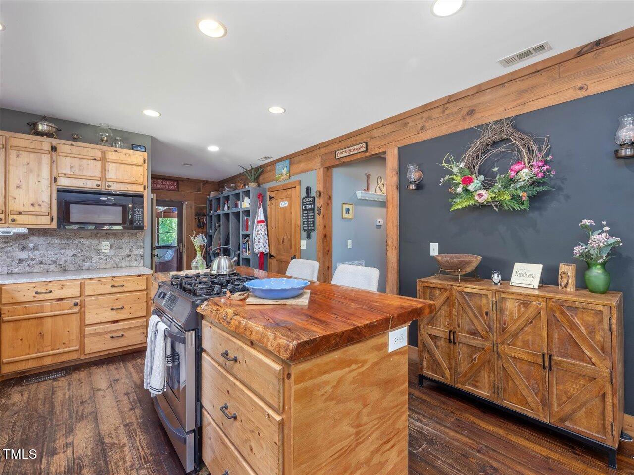 1656 Nc-42 Highway Property Photo 9