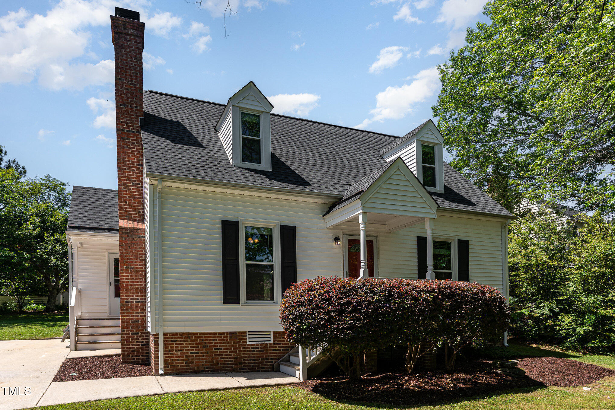 6225 Jones Farm Road Property Photo 1