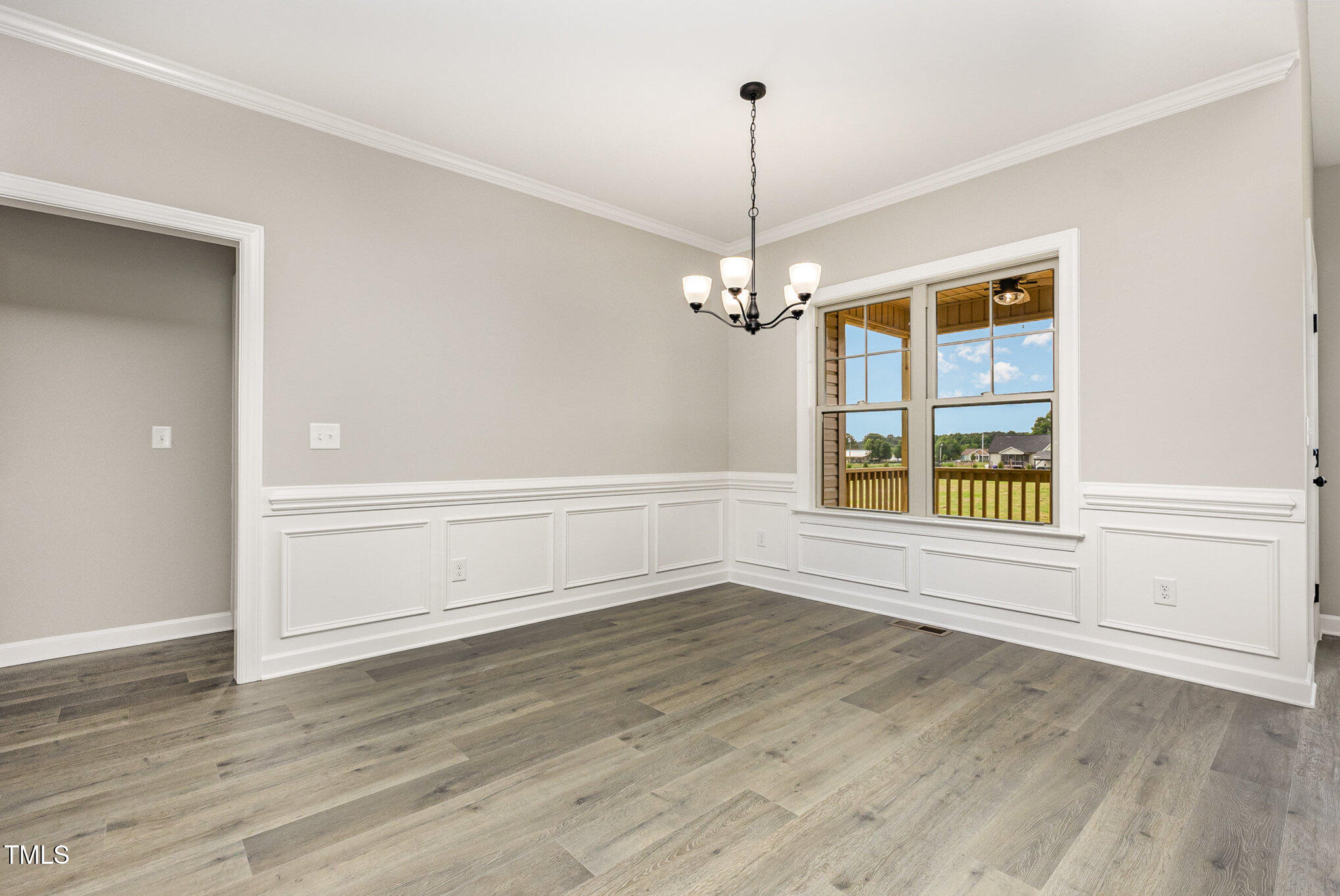 112 Royal Avenue Property Photo 8