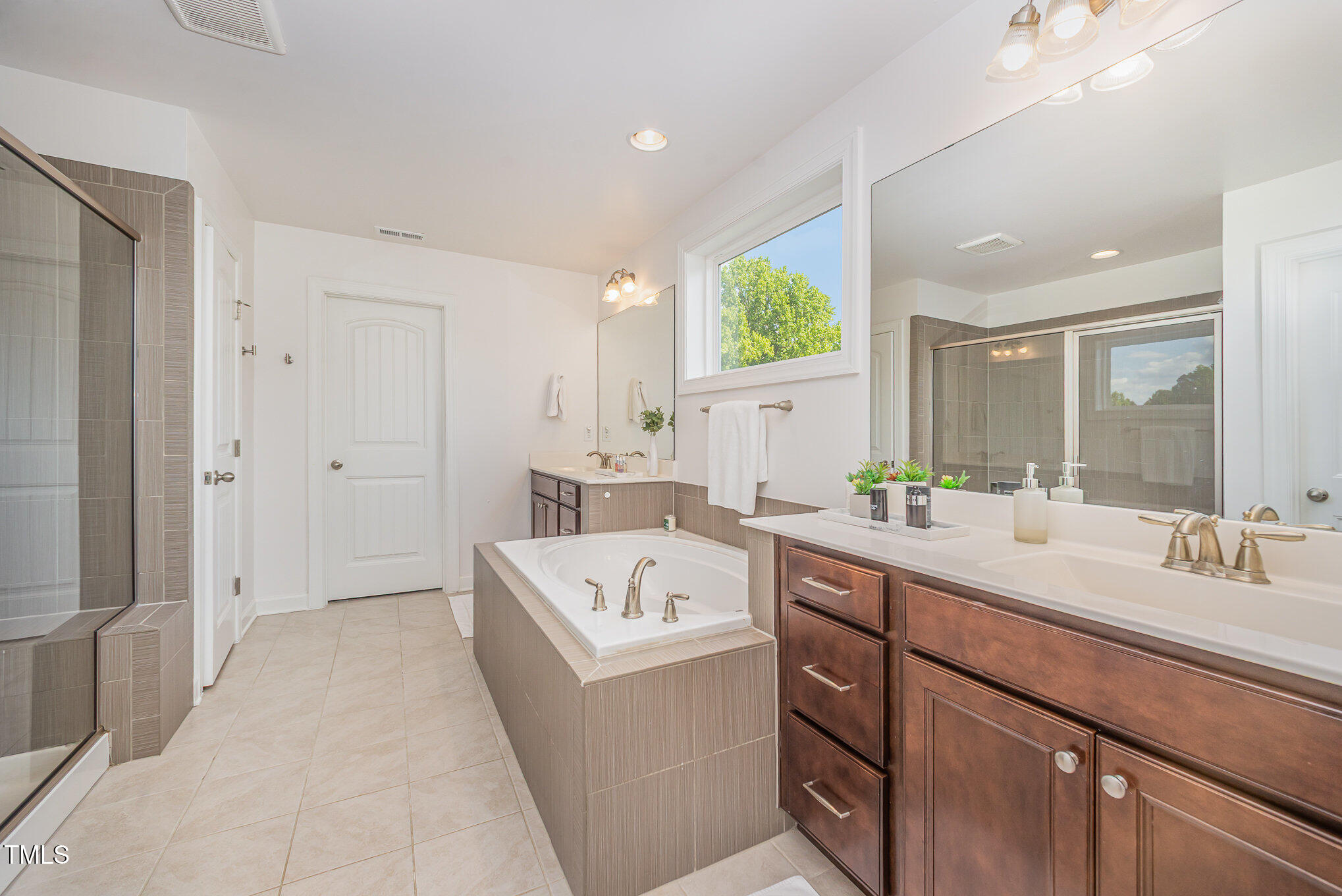 1009 Travern Drive Property Photo 24
