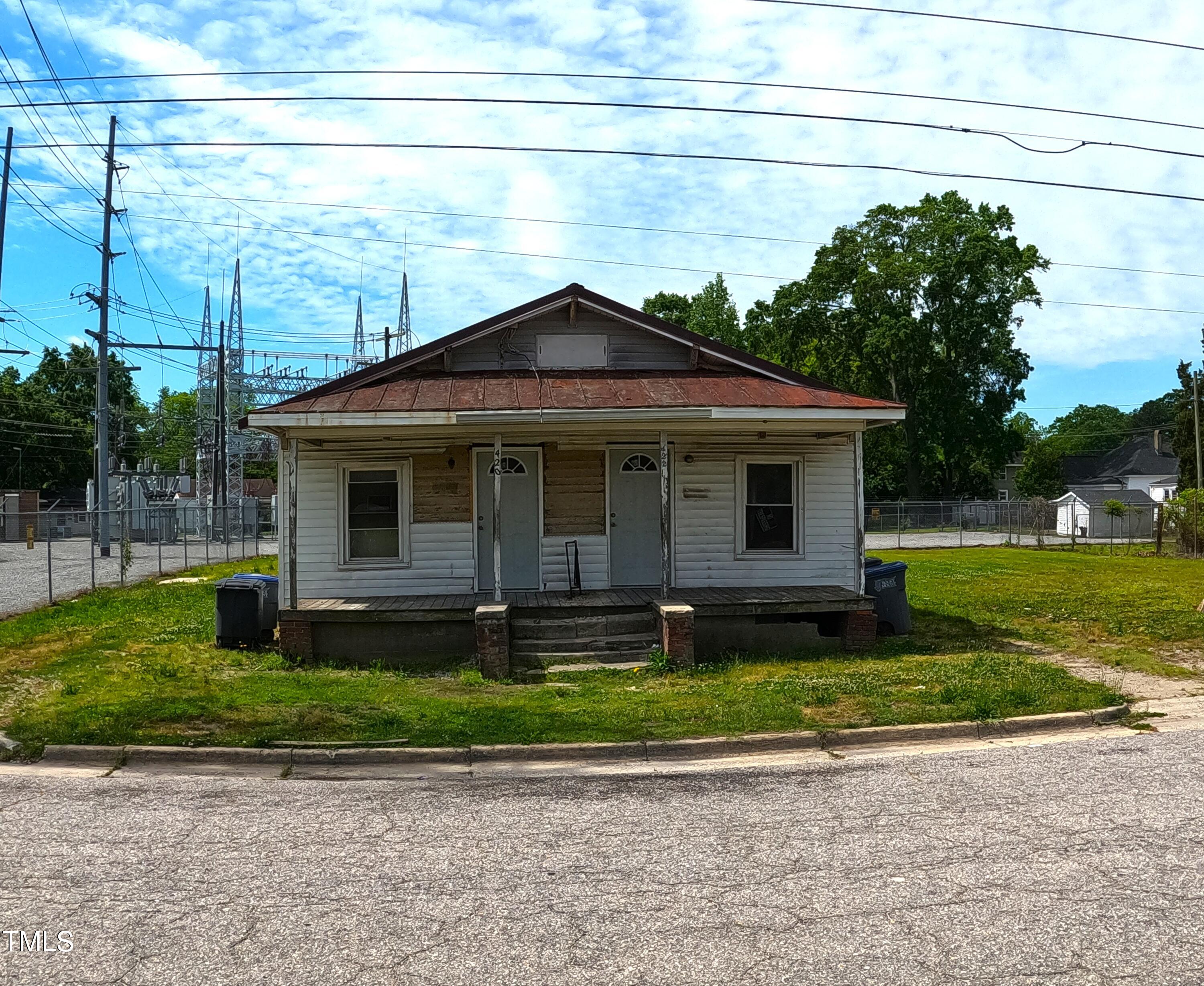 422 Nance Street Property Photo