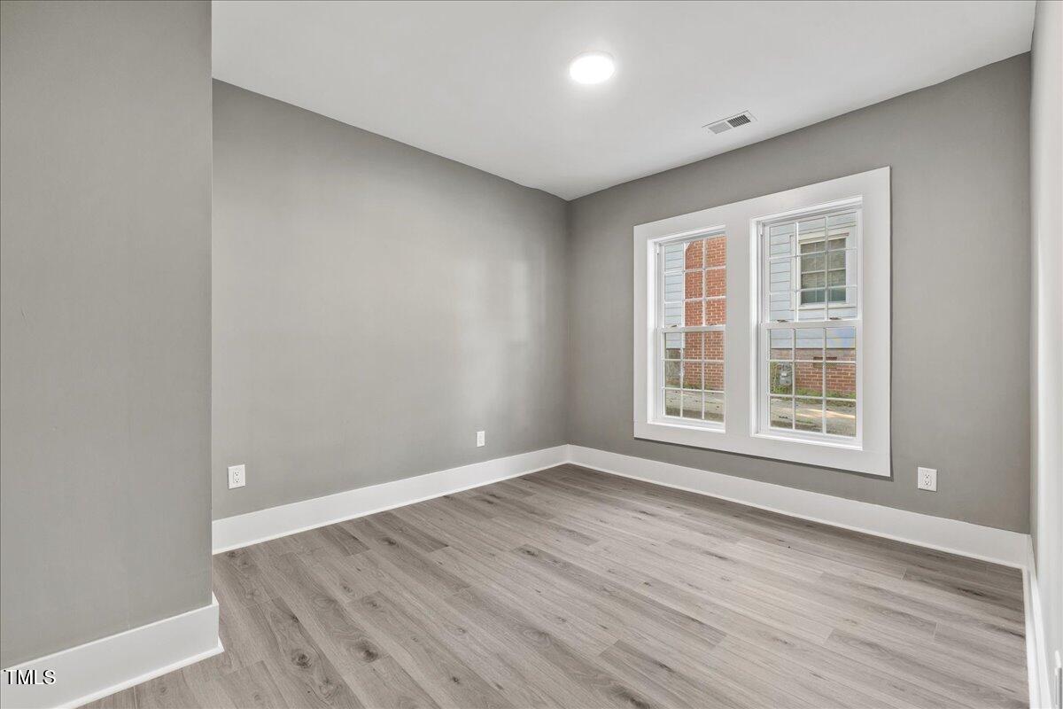 701 Franklin Avenue W Property Photo 14