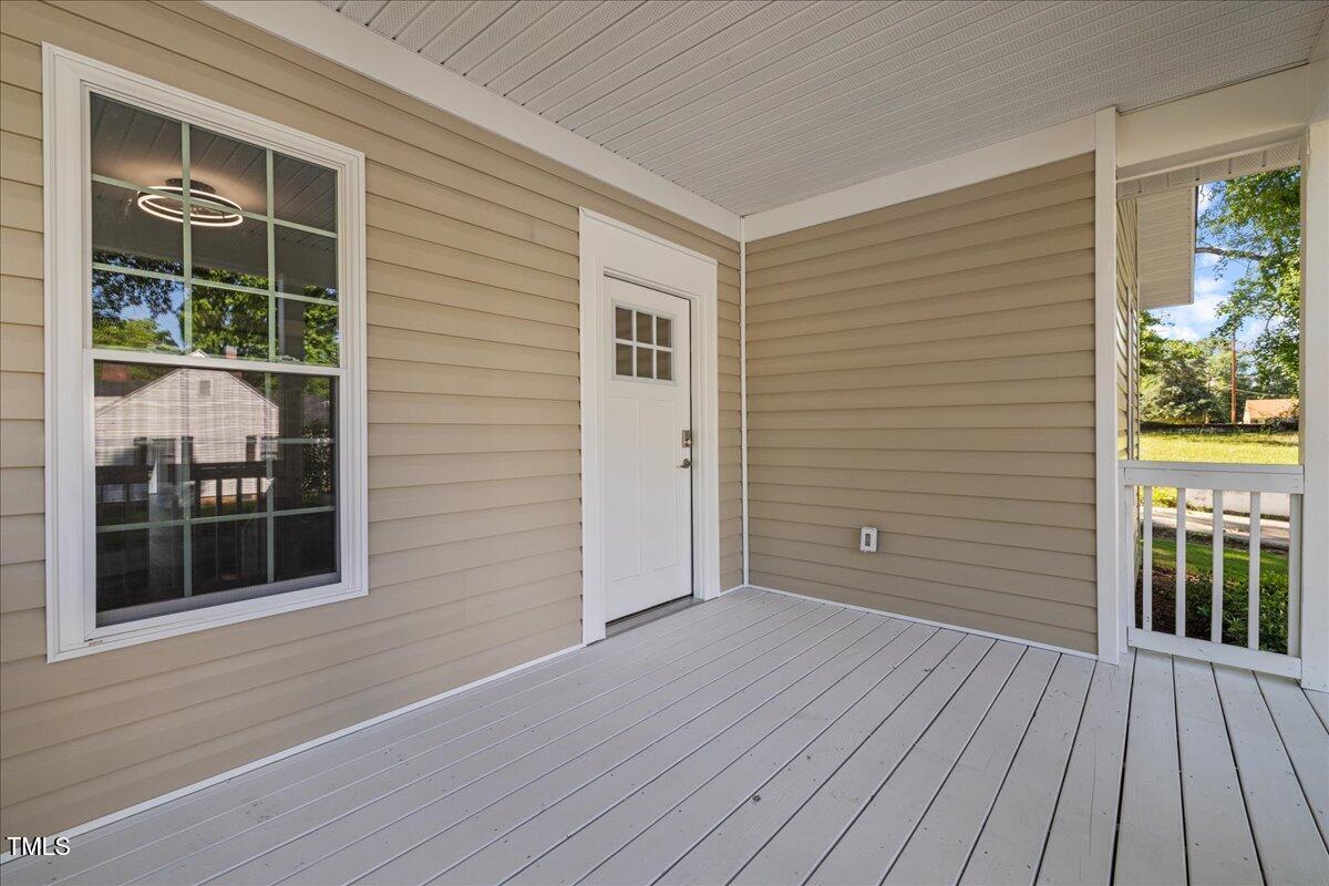 701 Franklin Avenue W Property Photo 17