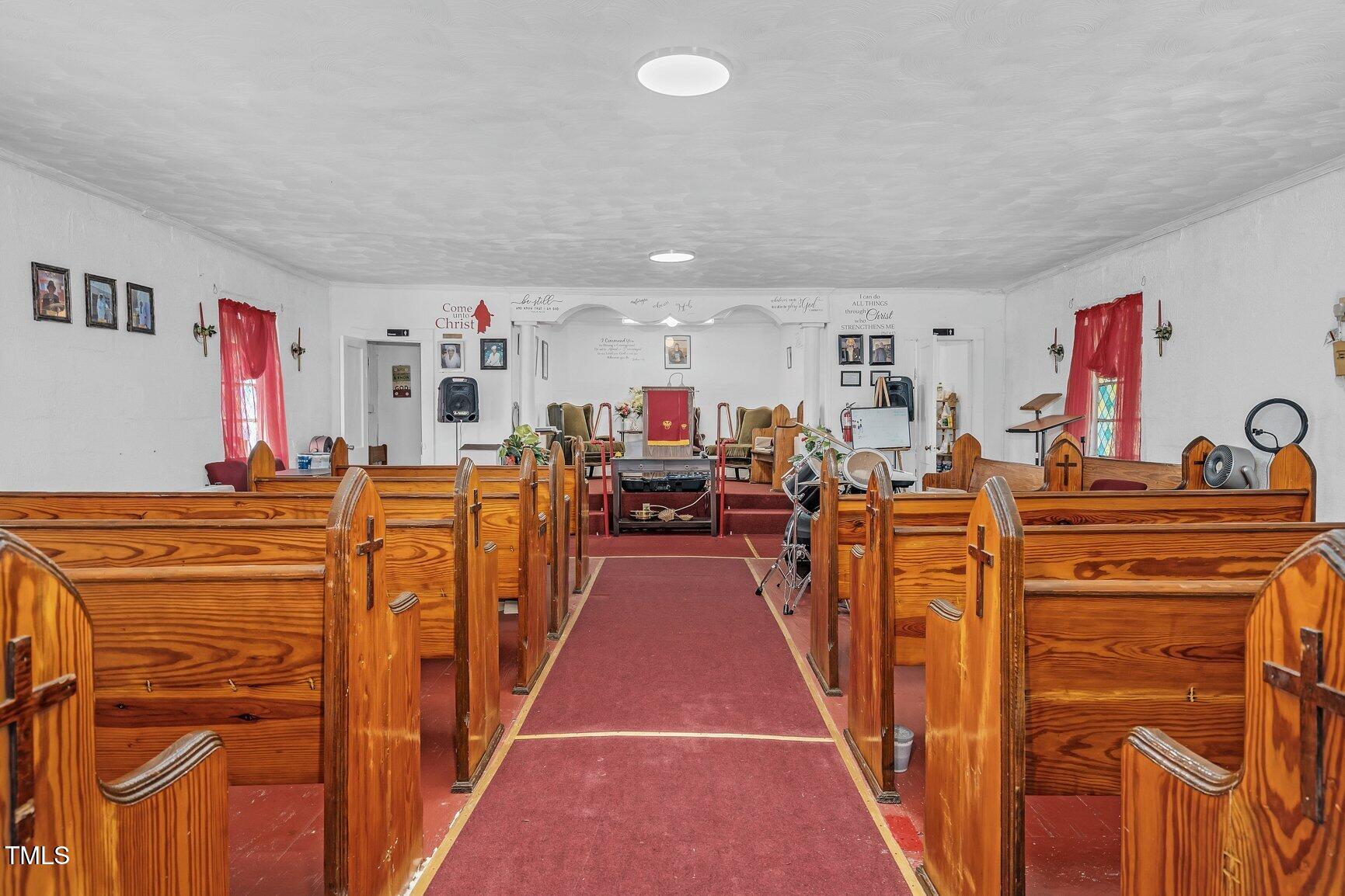 213 Warren Street Property Photo 7