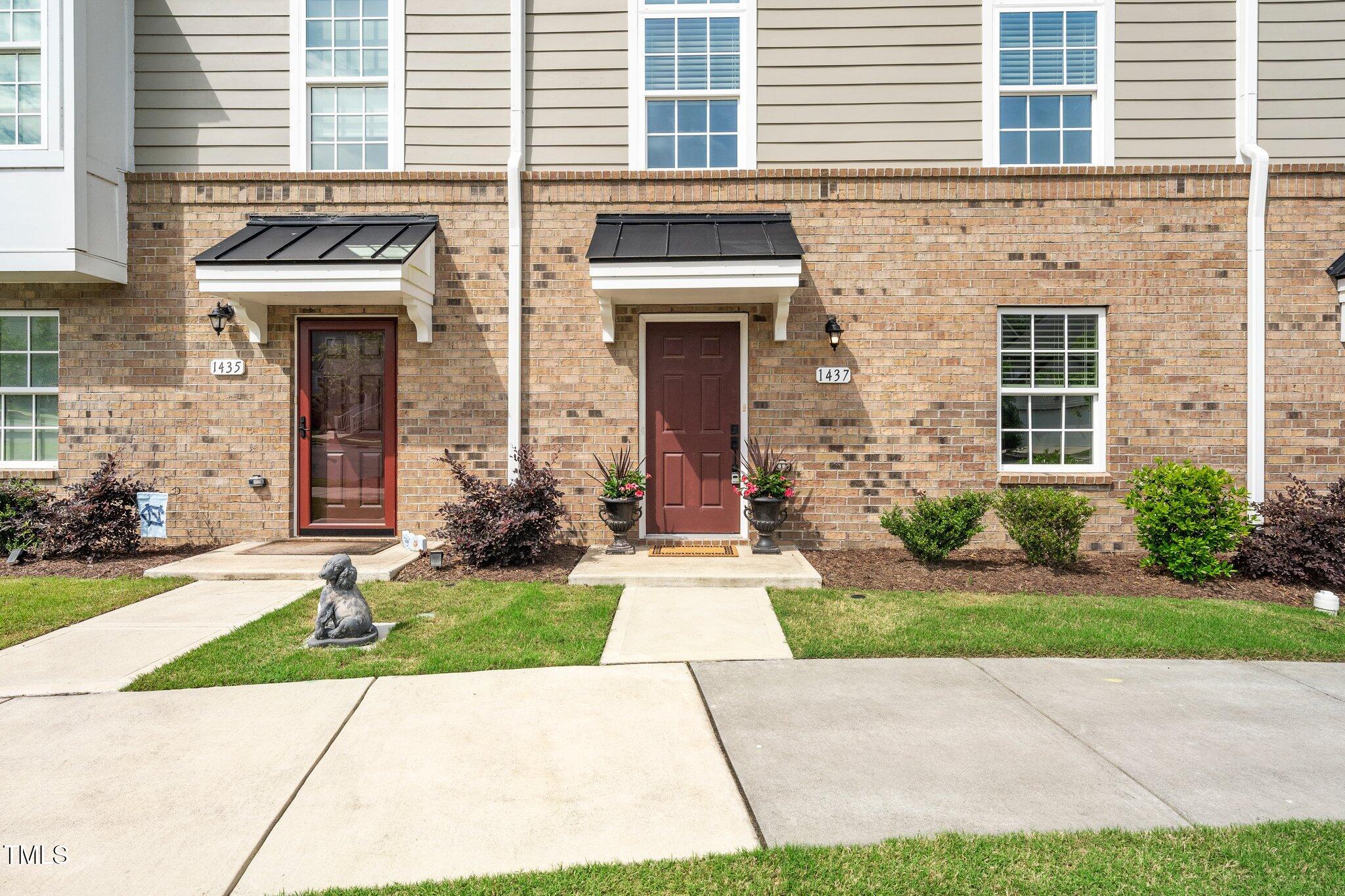 1437 Newpoint Drive Property Photo 1