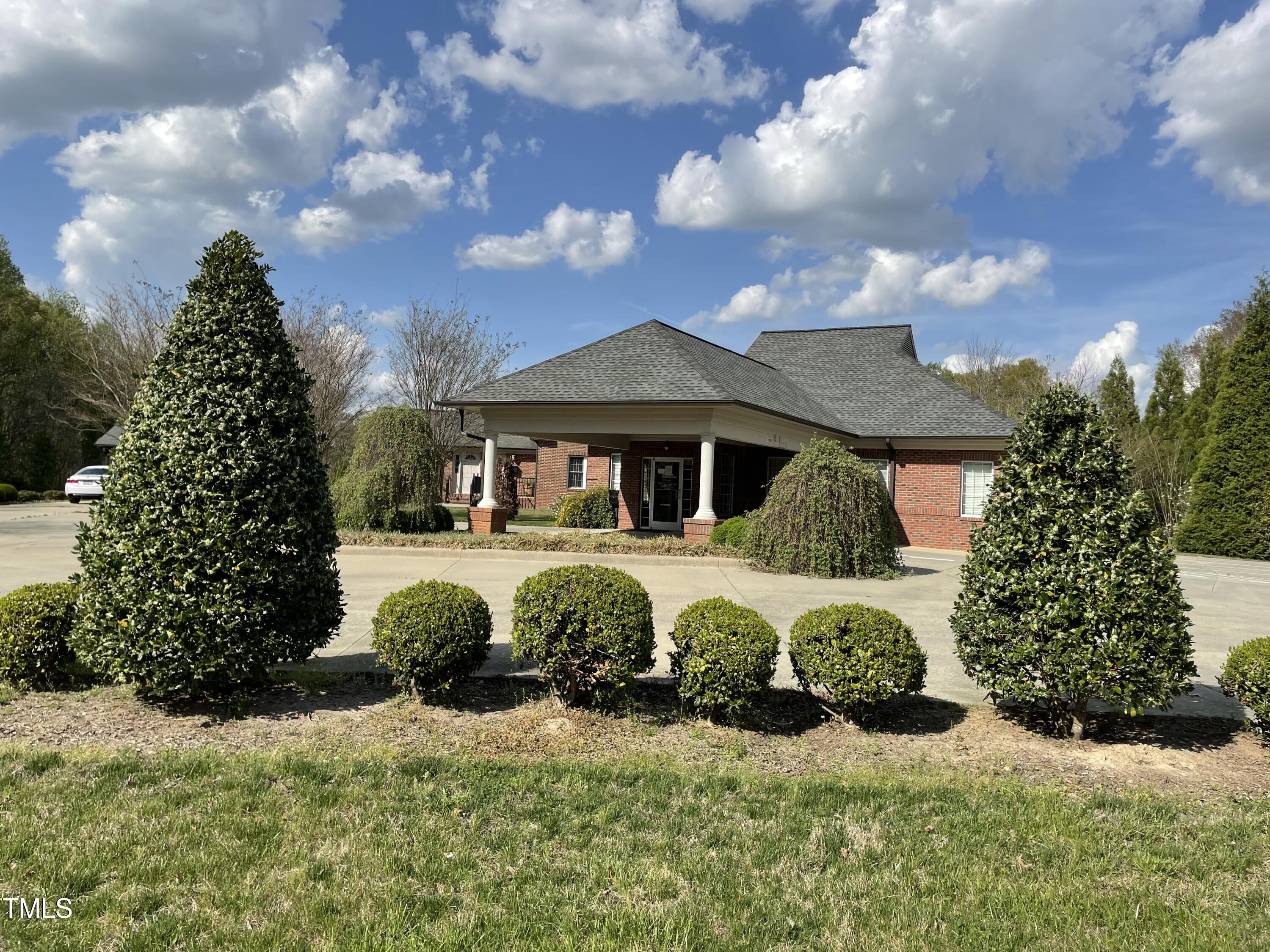1611 Flora Avenue Property Photo 5
