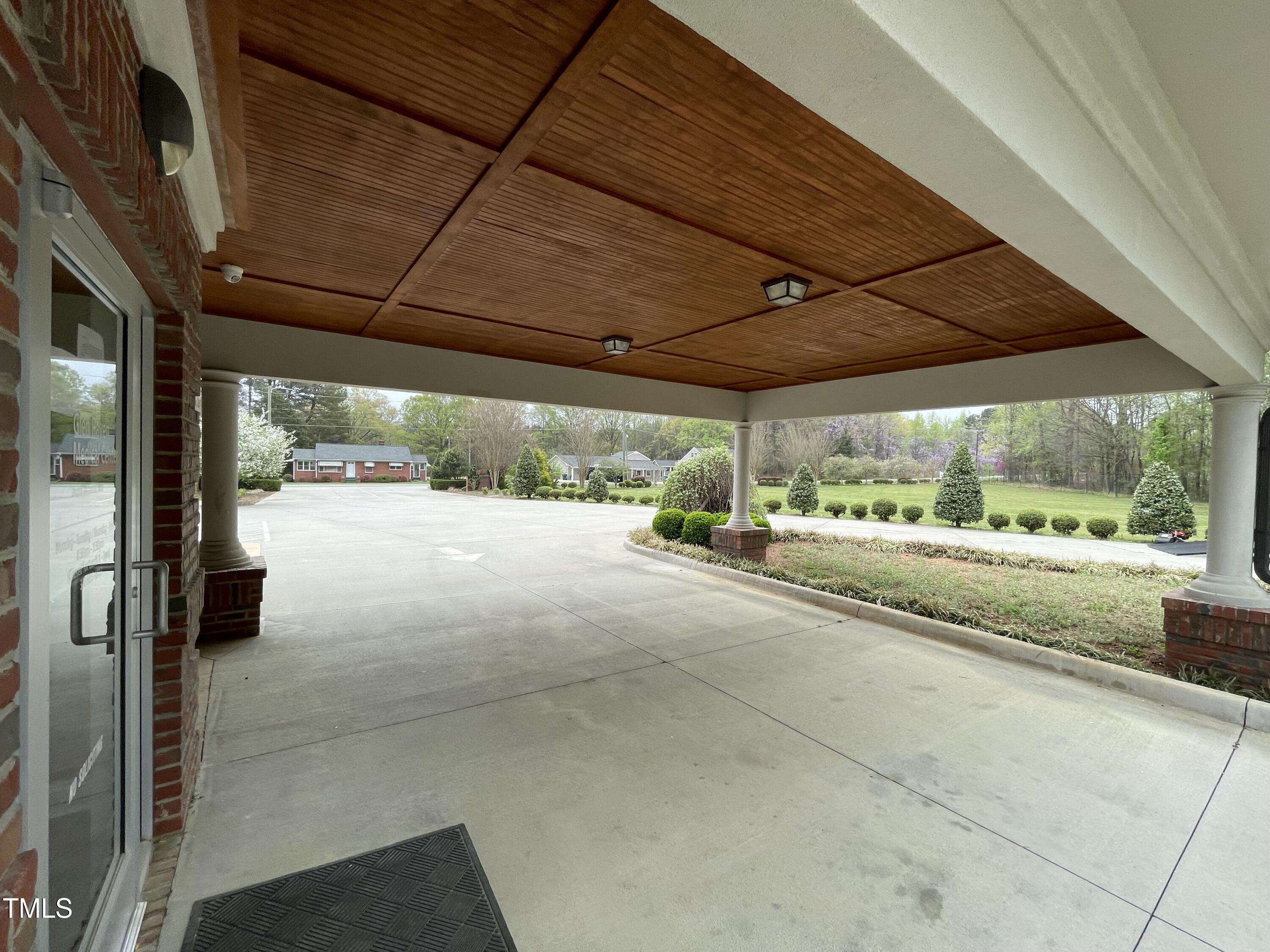 1611 Flora Avenue Property Photo 17