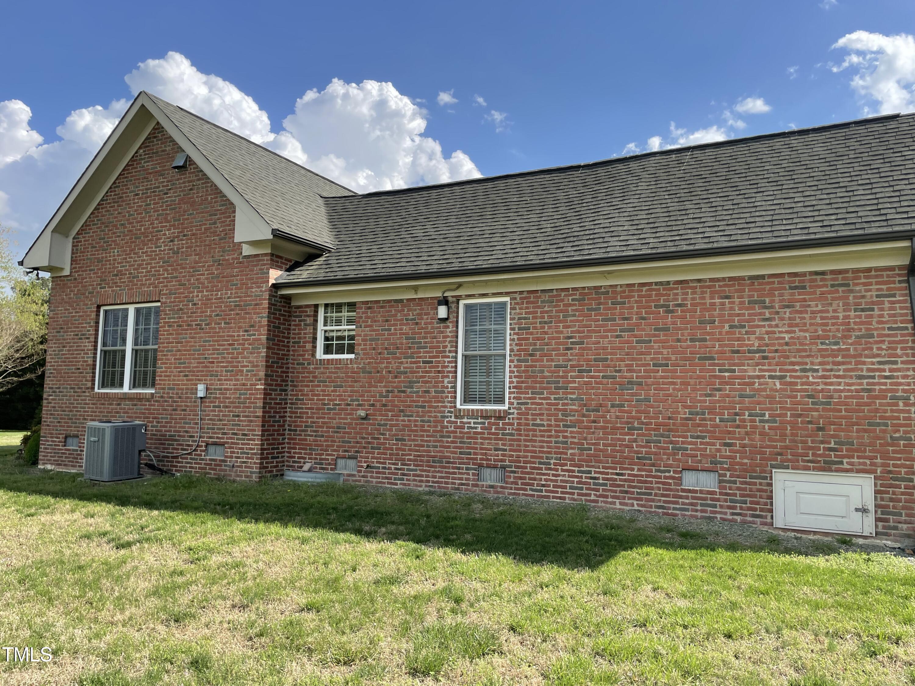 1611 Flora Avenue Property Photo 21