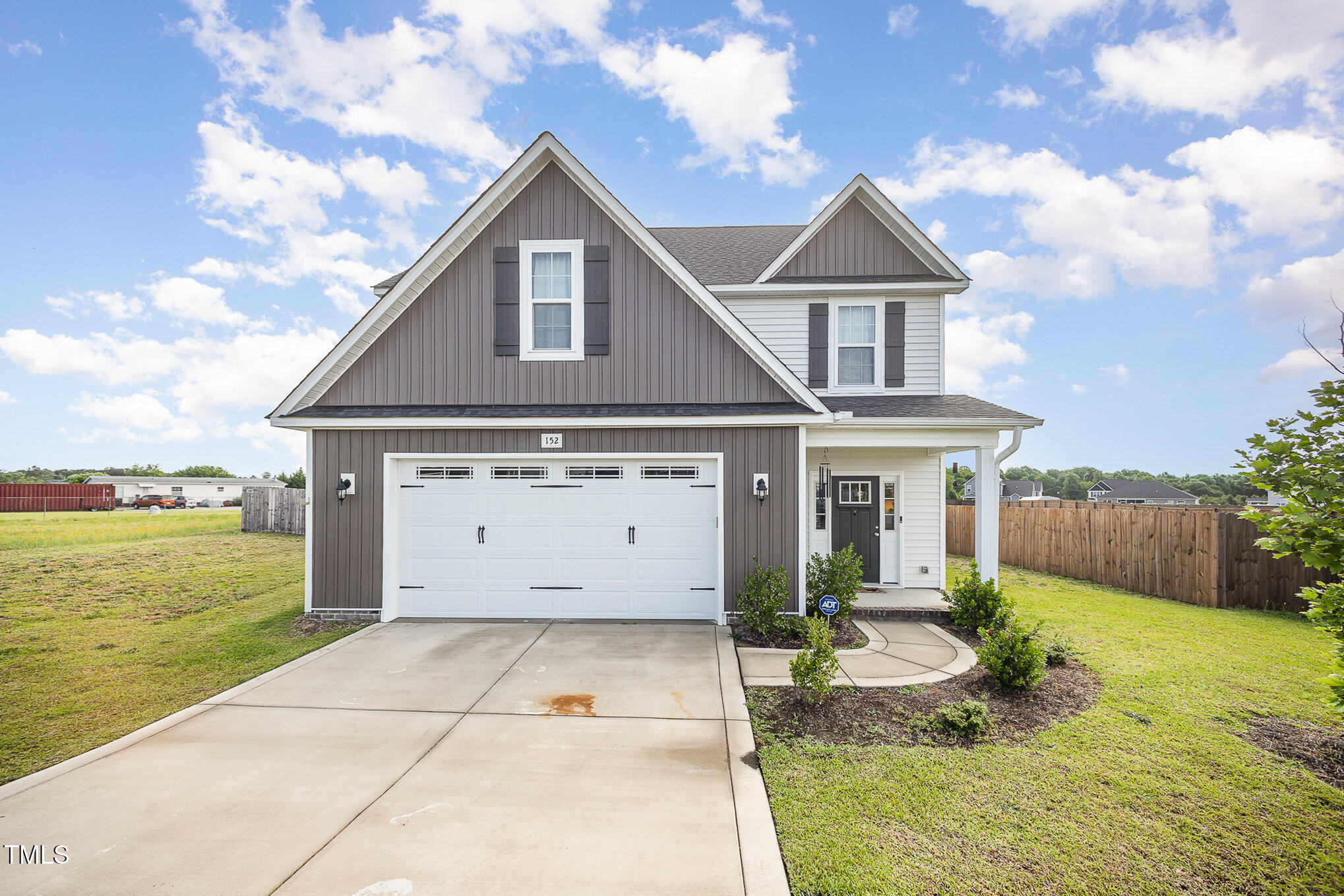 152 Briar Den Court Property Photo 1