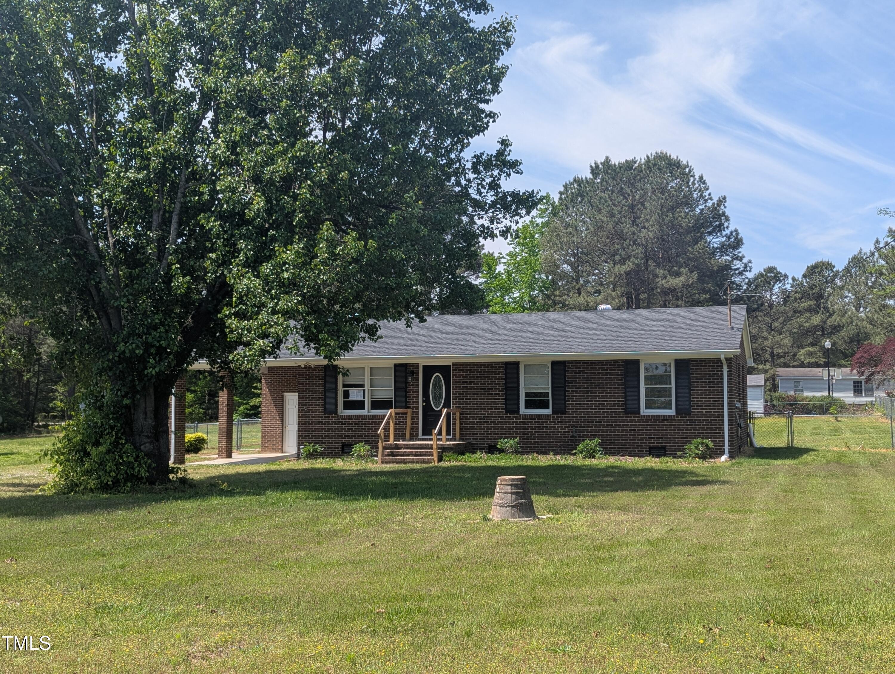 1064 Abbott Road Property Photo 1