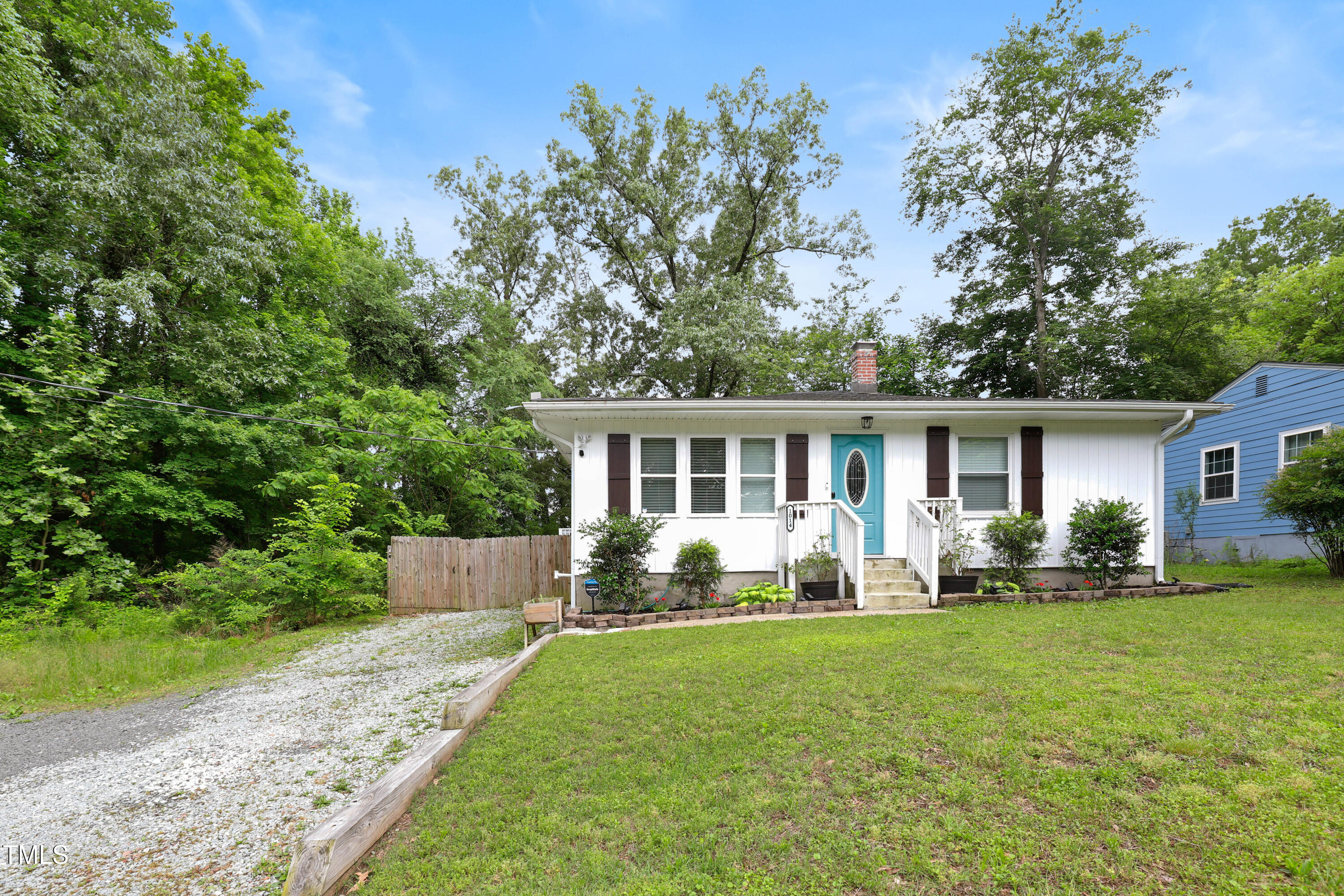 1014 E Club Boulevard Property Photo 1