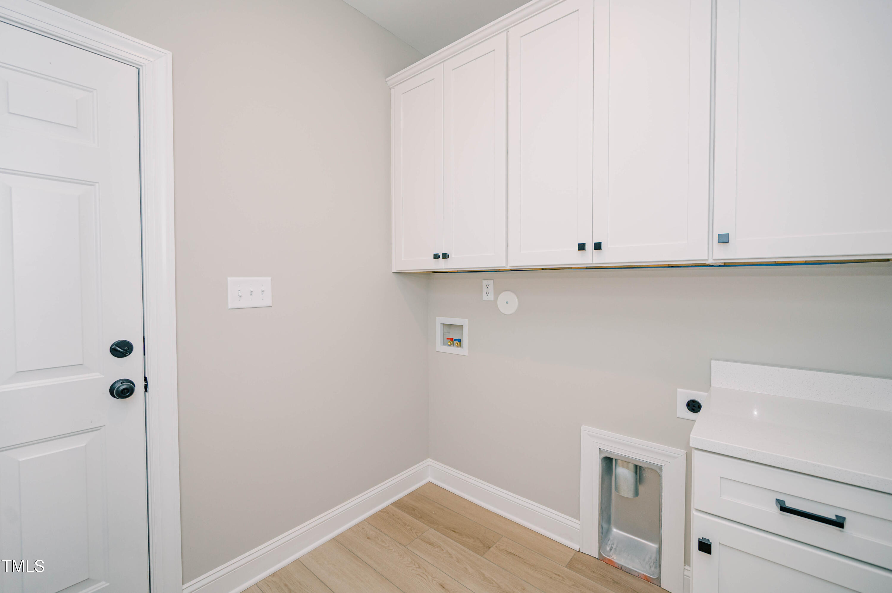 219 Crescent Drive Property Photo 18