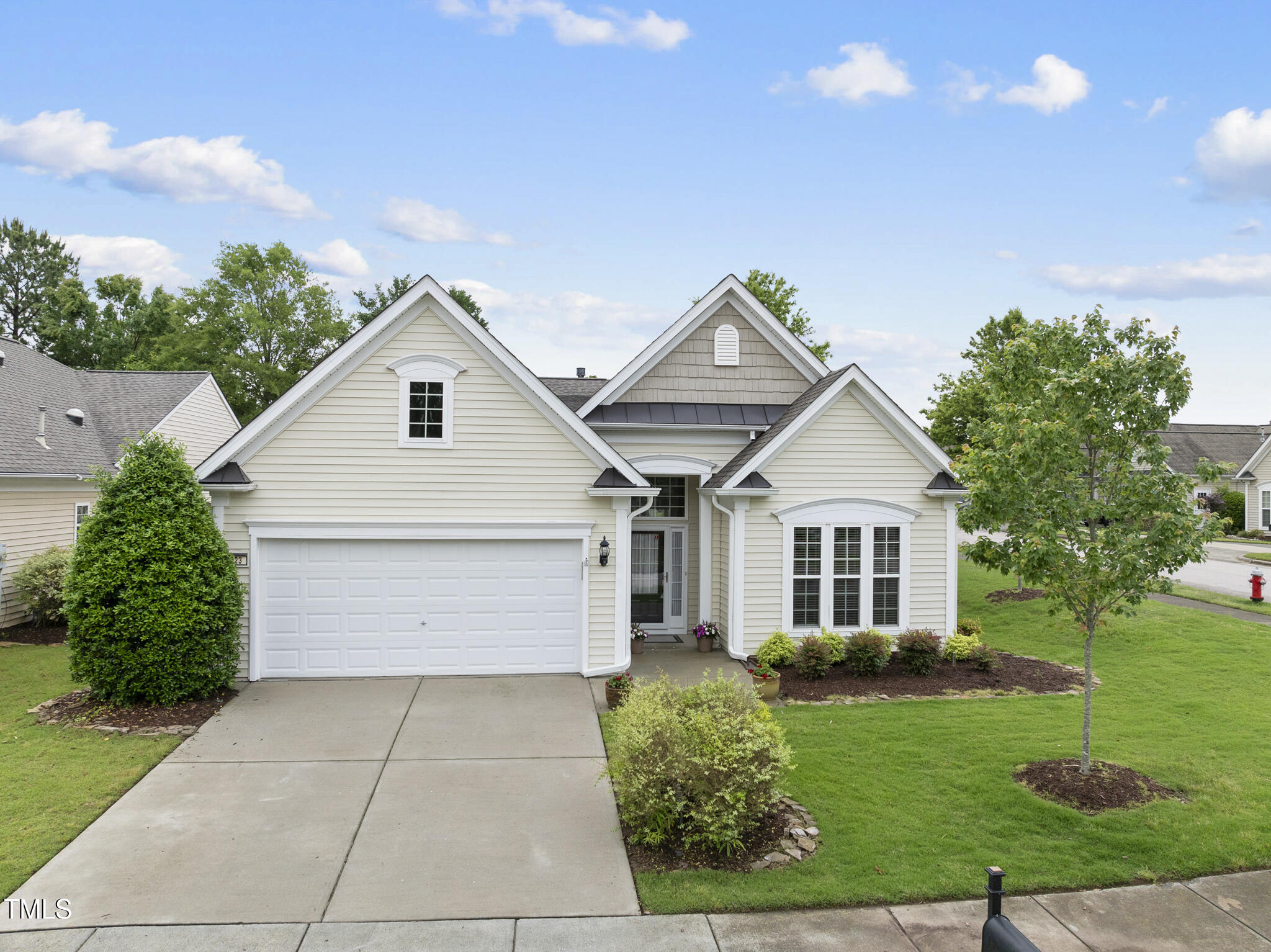 923 Peltier Drive Property Photo