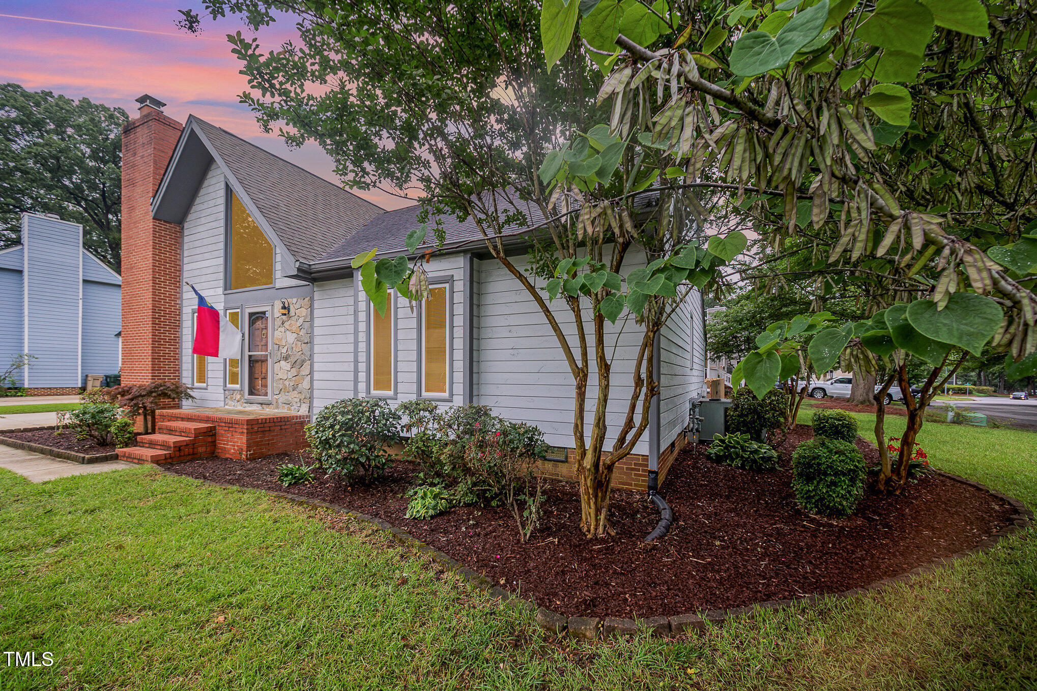 100 Longneedle Court Property Photo
