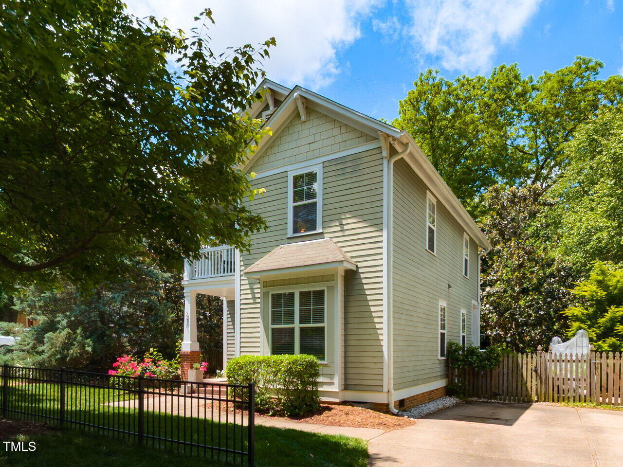 201 Cooke Street Property Photo