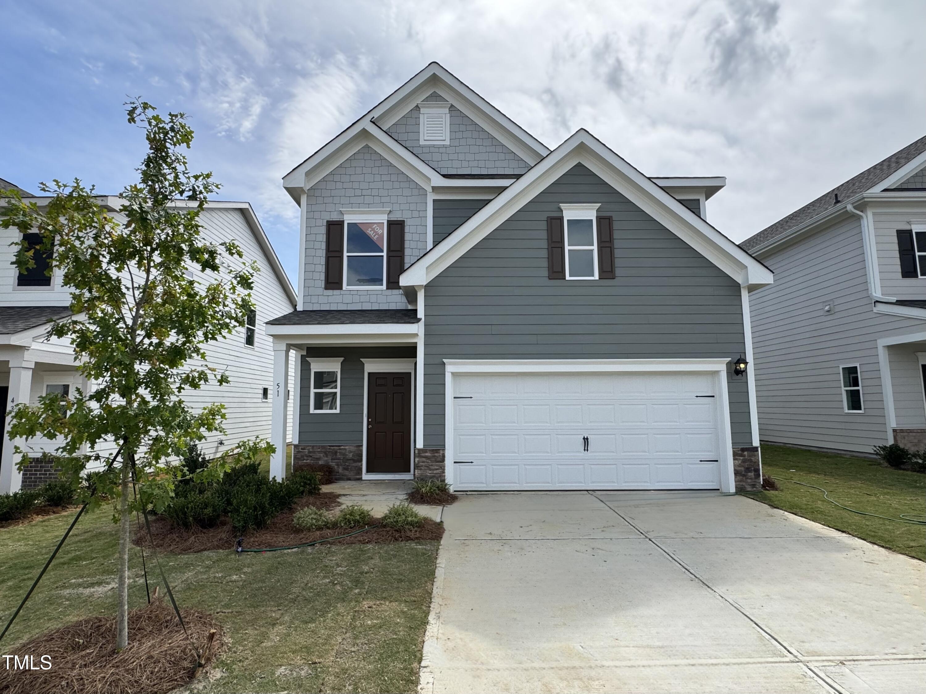 51 Commons Circle Property Photo 1