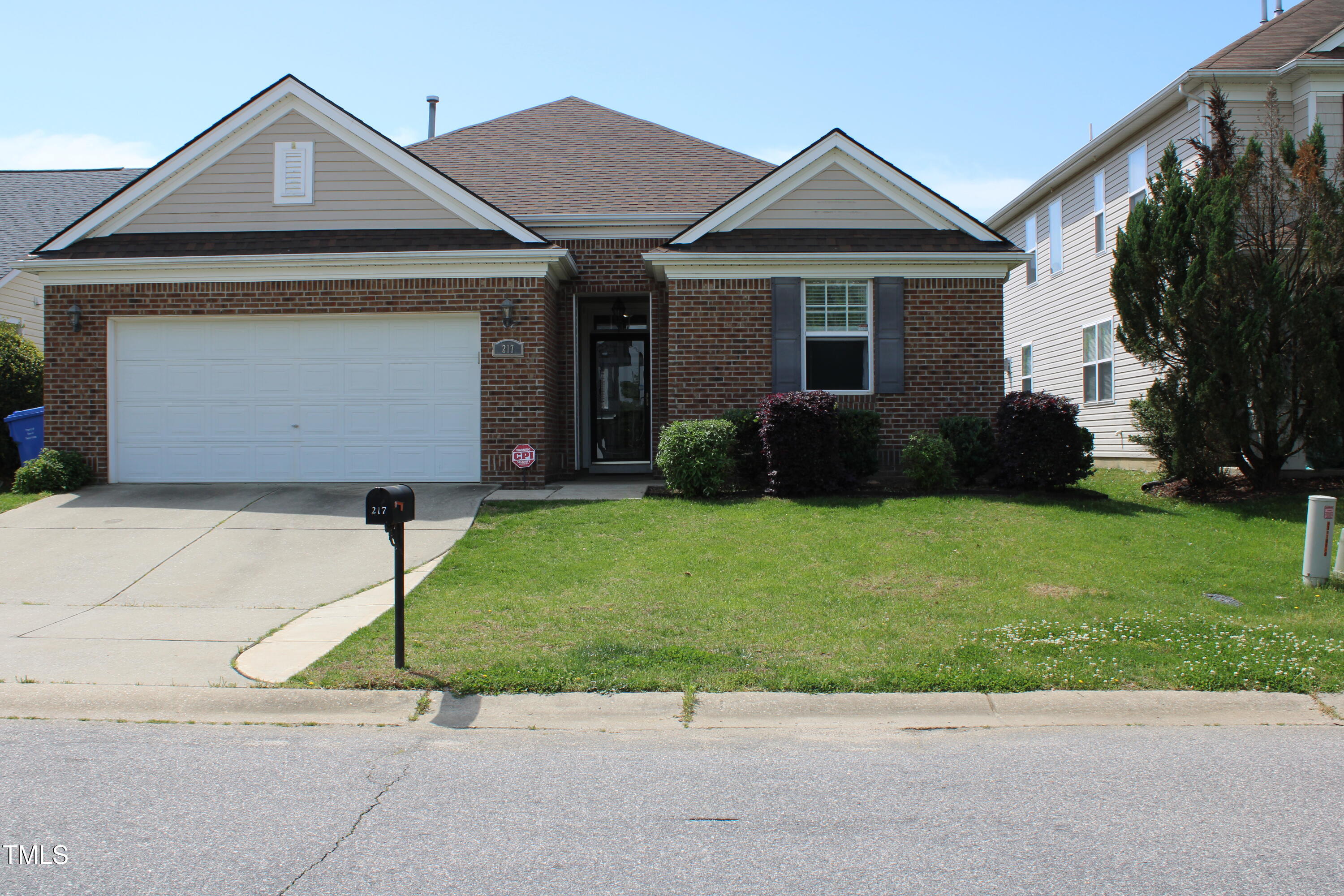 217 Edgecroft Way Property Photo 1