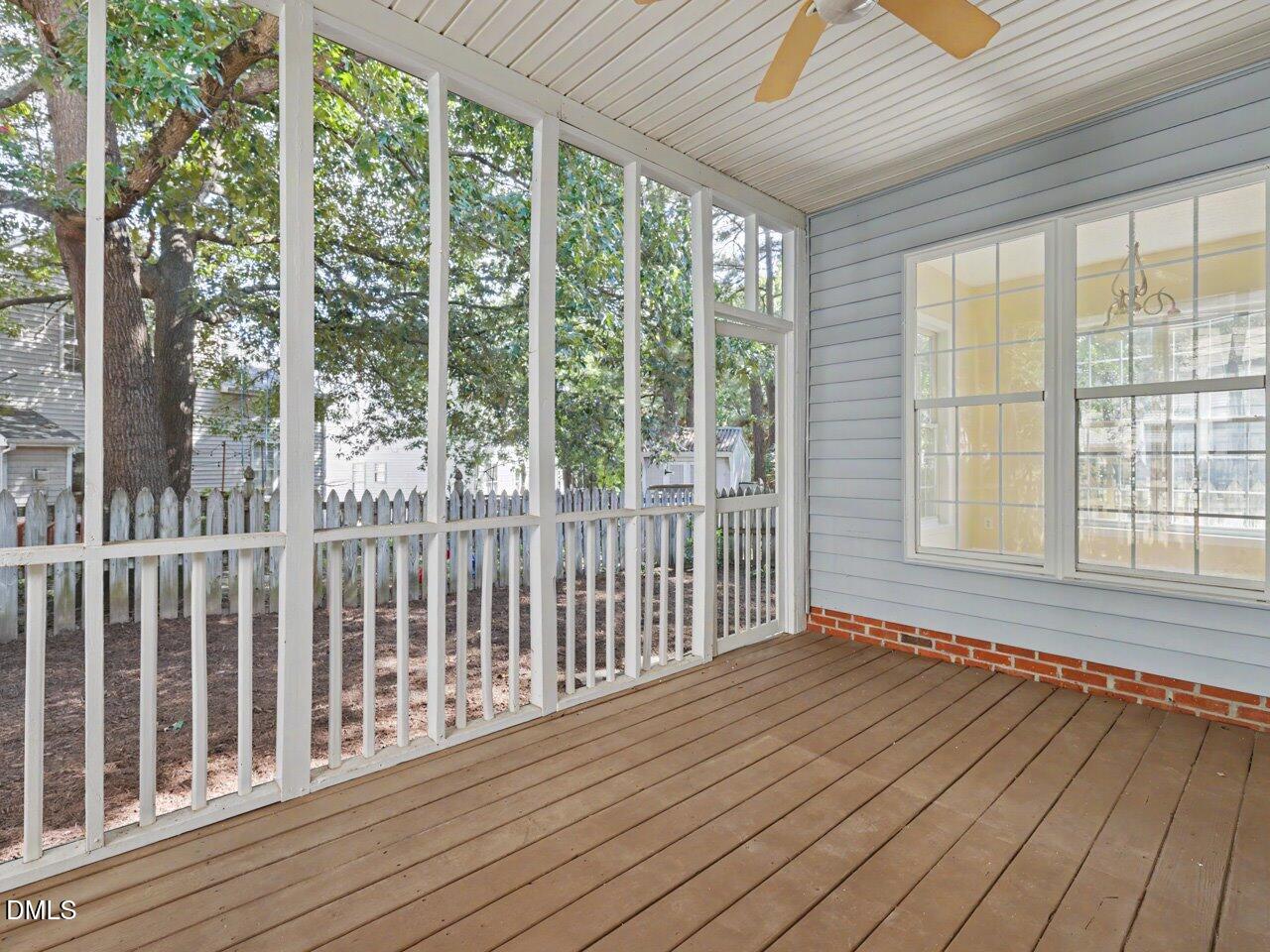 1928 Shadow Glen Drive Property Photo 27