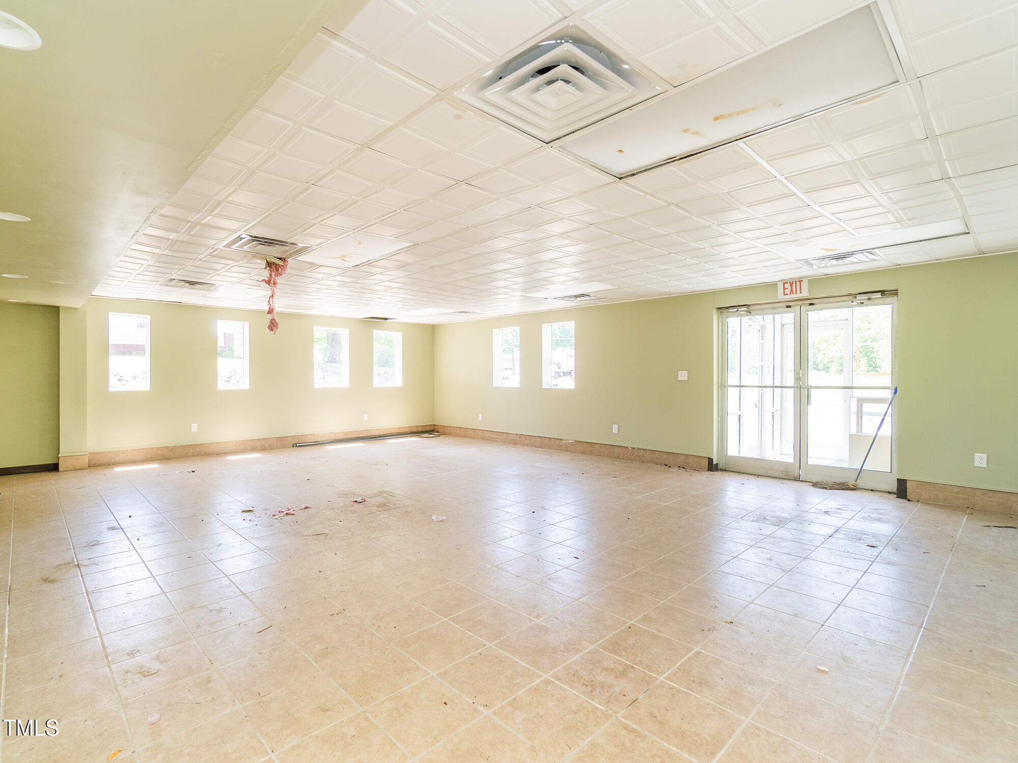 1540 Maple Avenue Property Photo 8