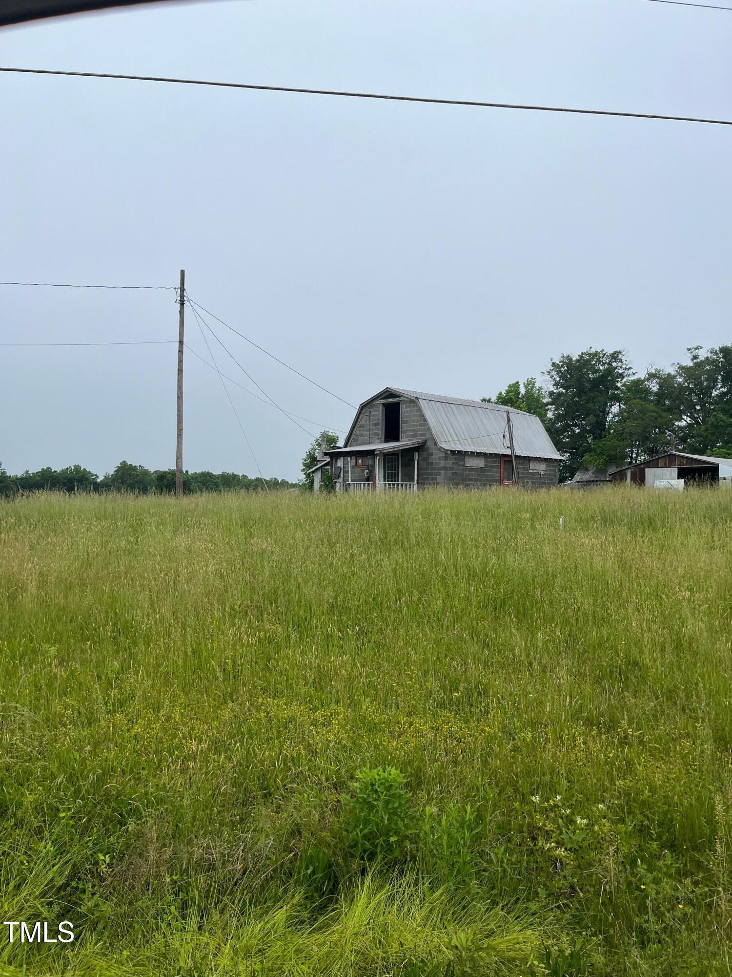 904 Boone Rd Road Property Photo 3