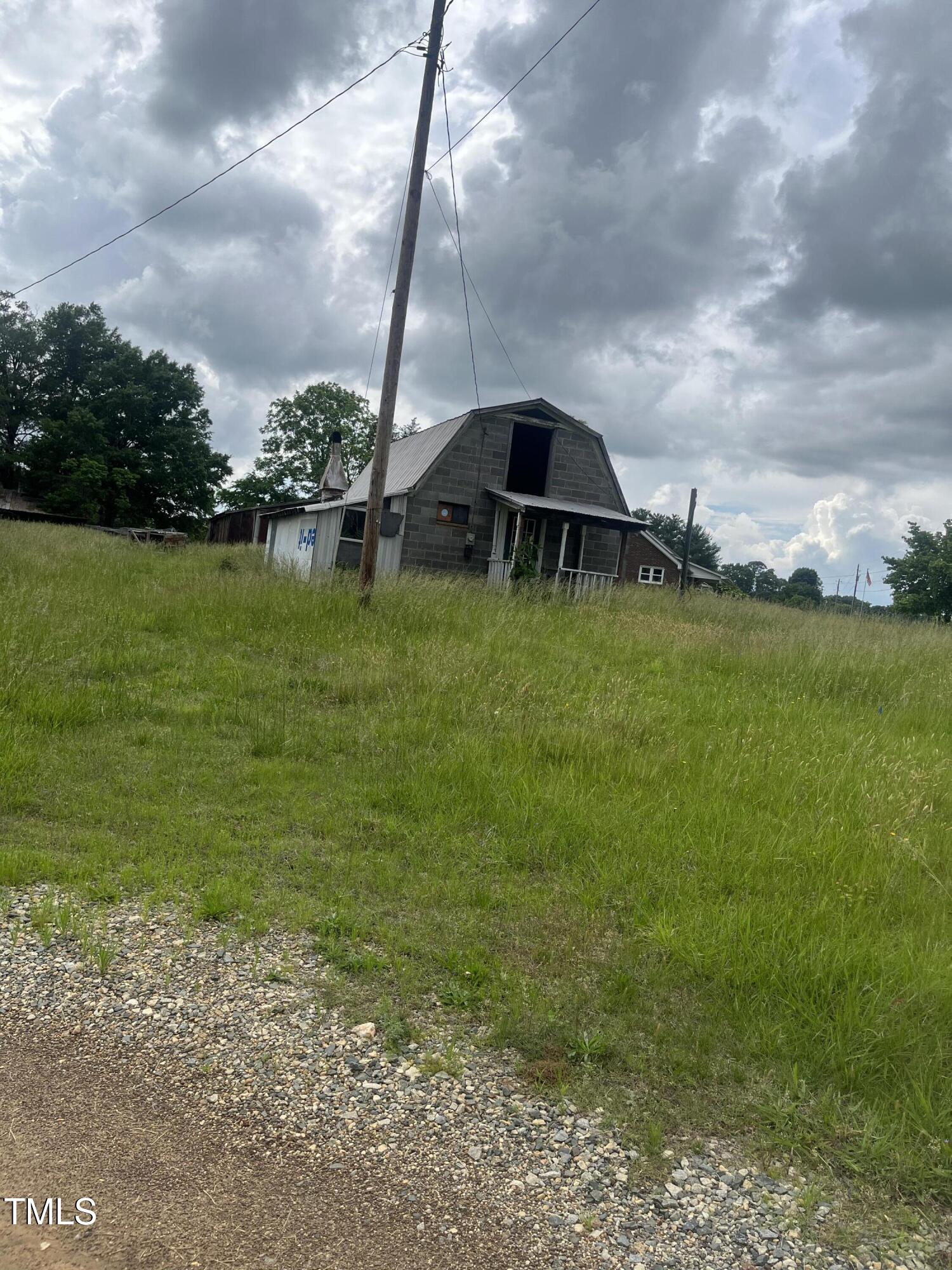 904 Boone Rd Road Property Photo 6