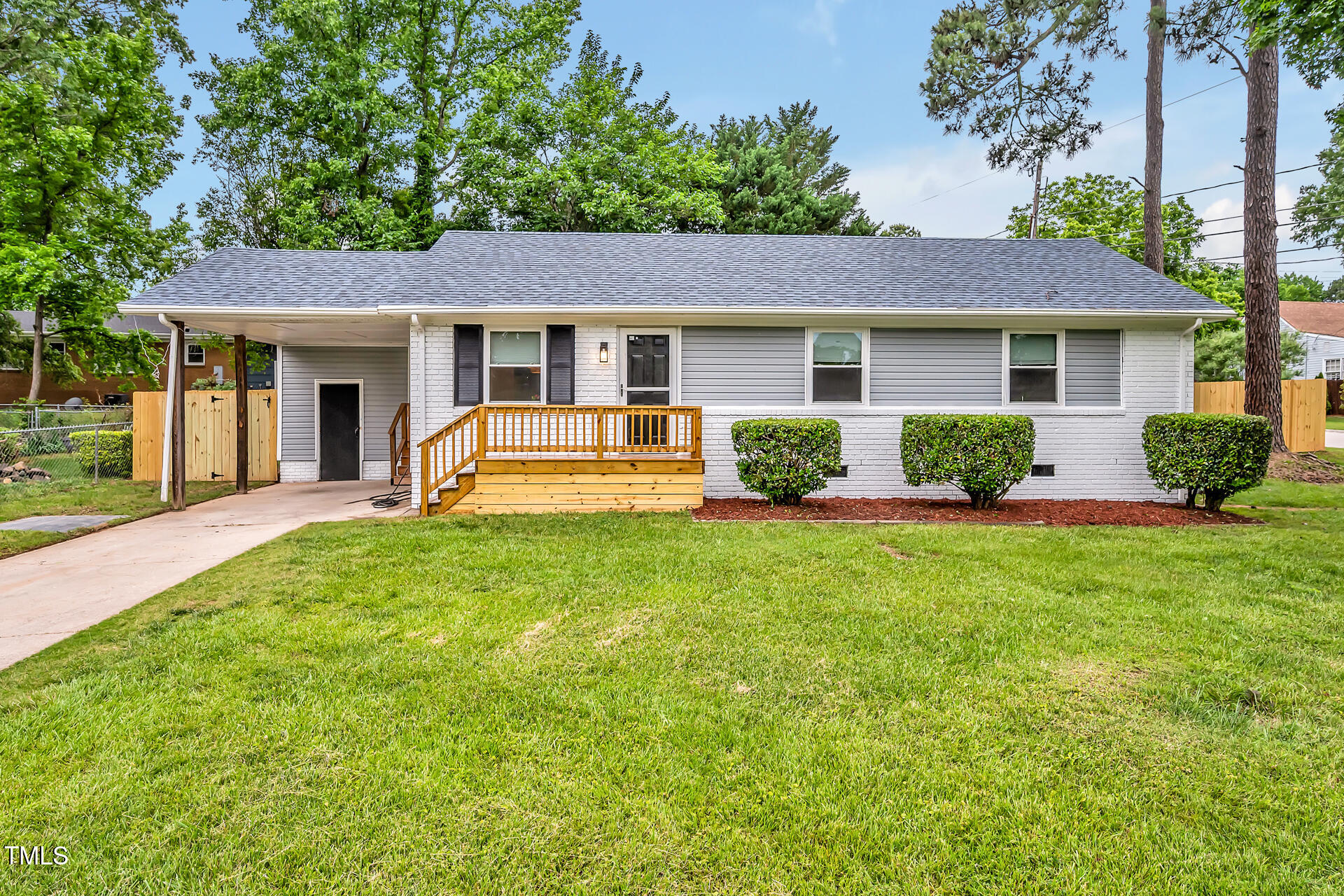2200 Wyman Place Property Photo 1