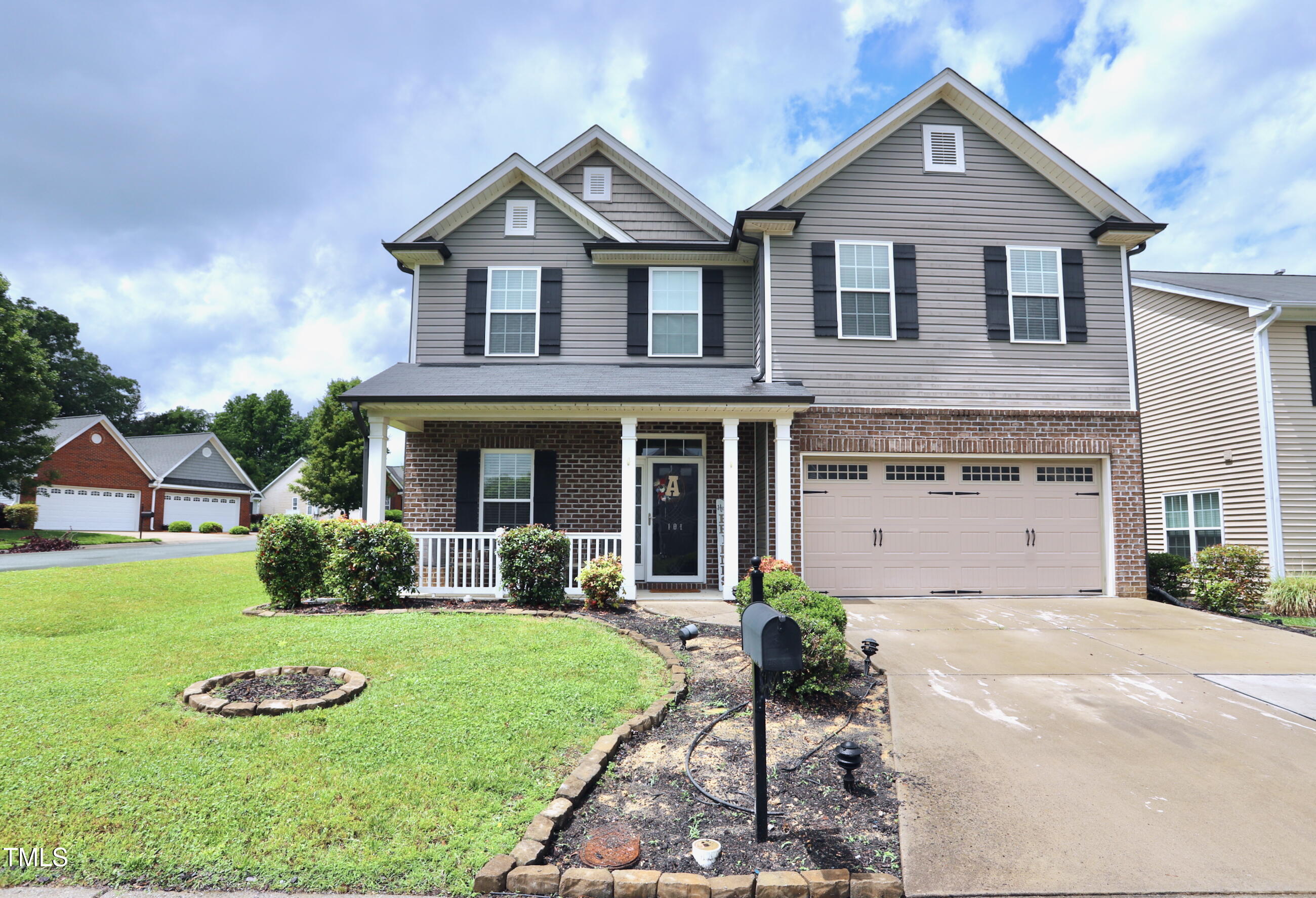 101 Claystone Drive Property Photo 1