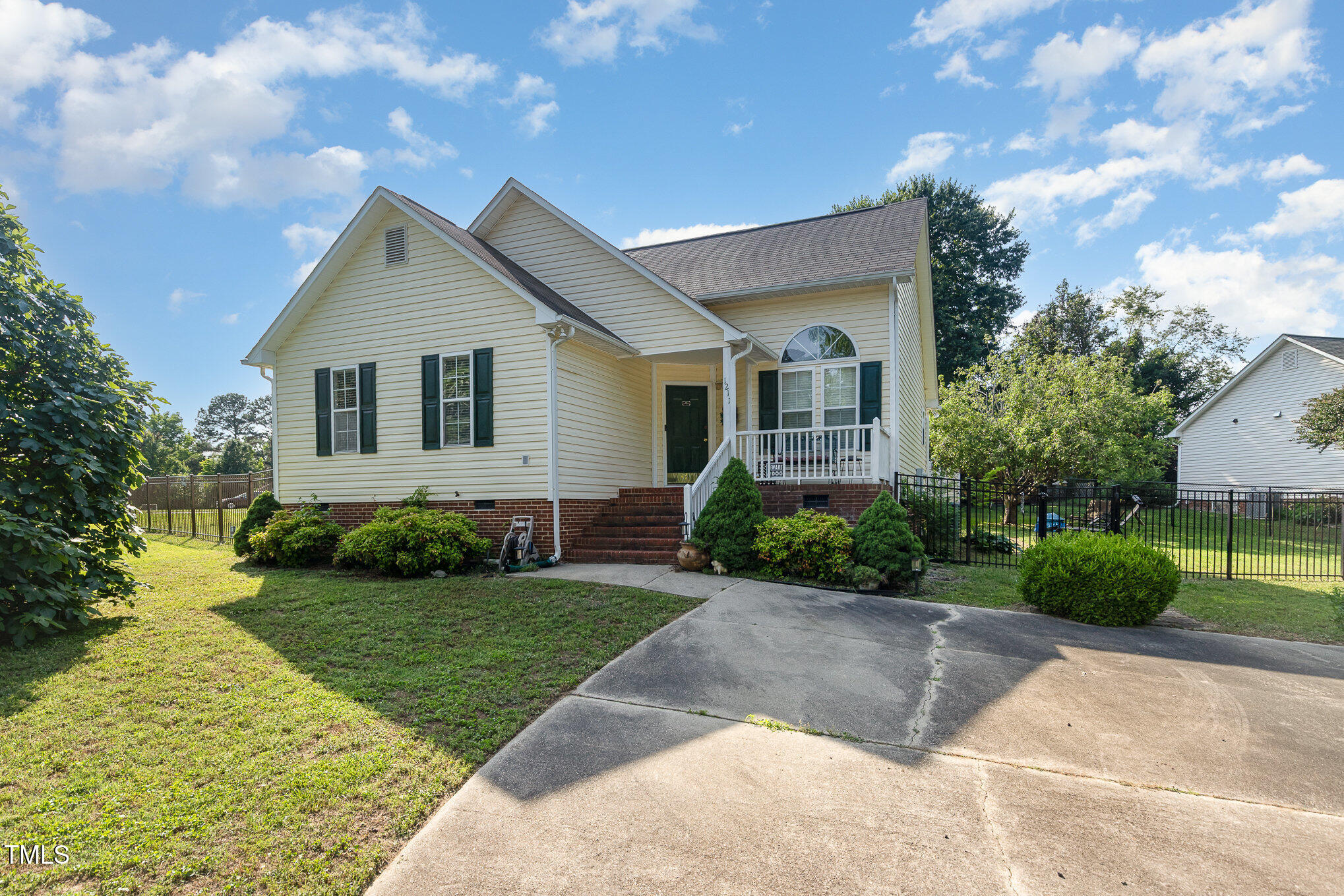 1211 Azalea Drive Property Photo 1