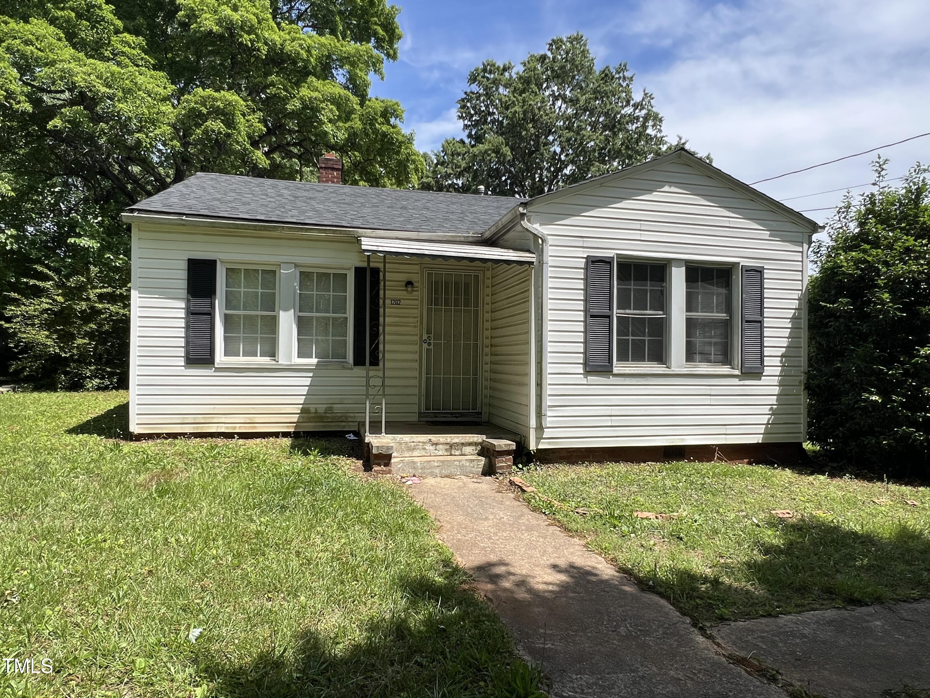1202 Kilby Street Property Photo 1