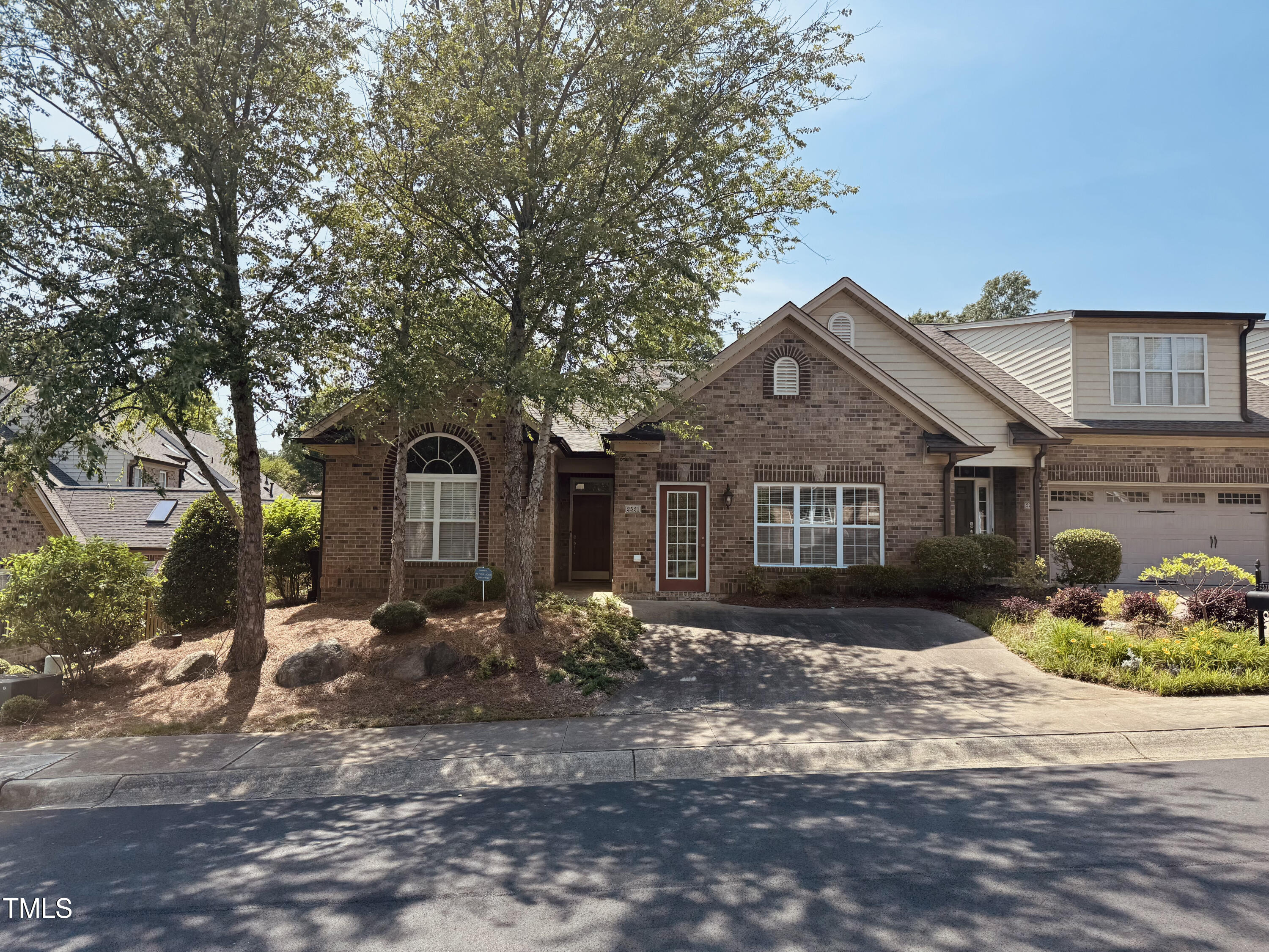2521 Saintsbury Drive Property Photo 1