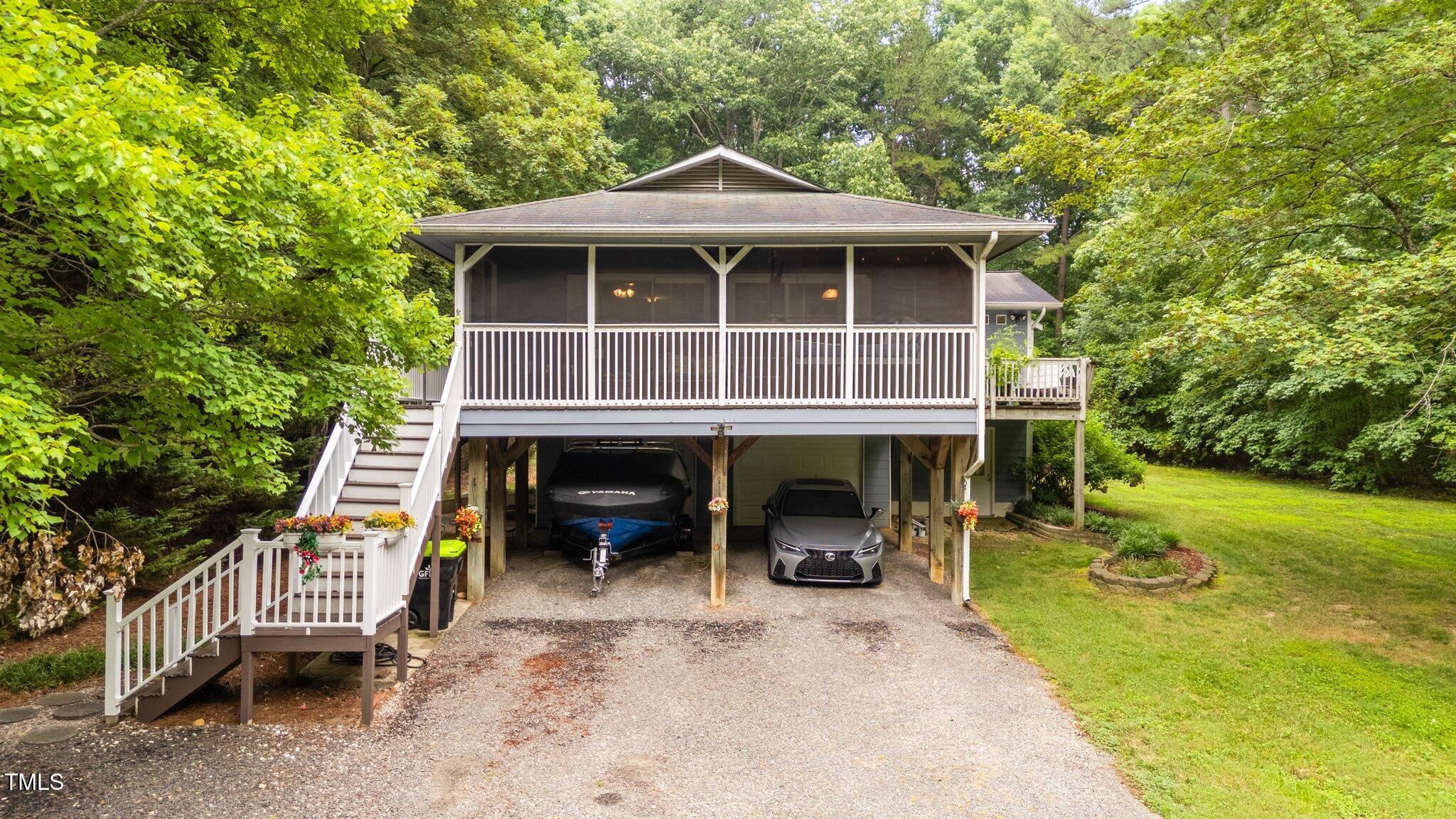 4144 Fairport Road Property Photo 1
