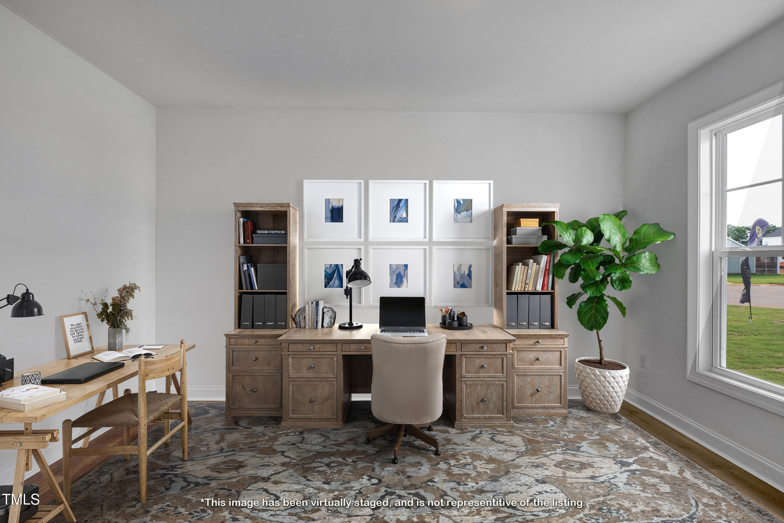 140 W Fountainhead Lane Property Photo 2