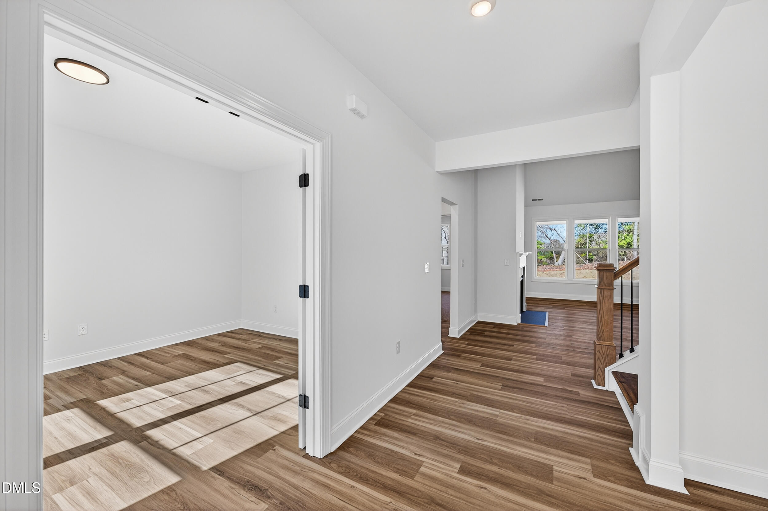 140 W Fountainhead Lane Property Photo 6