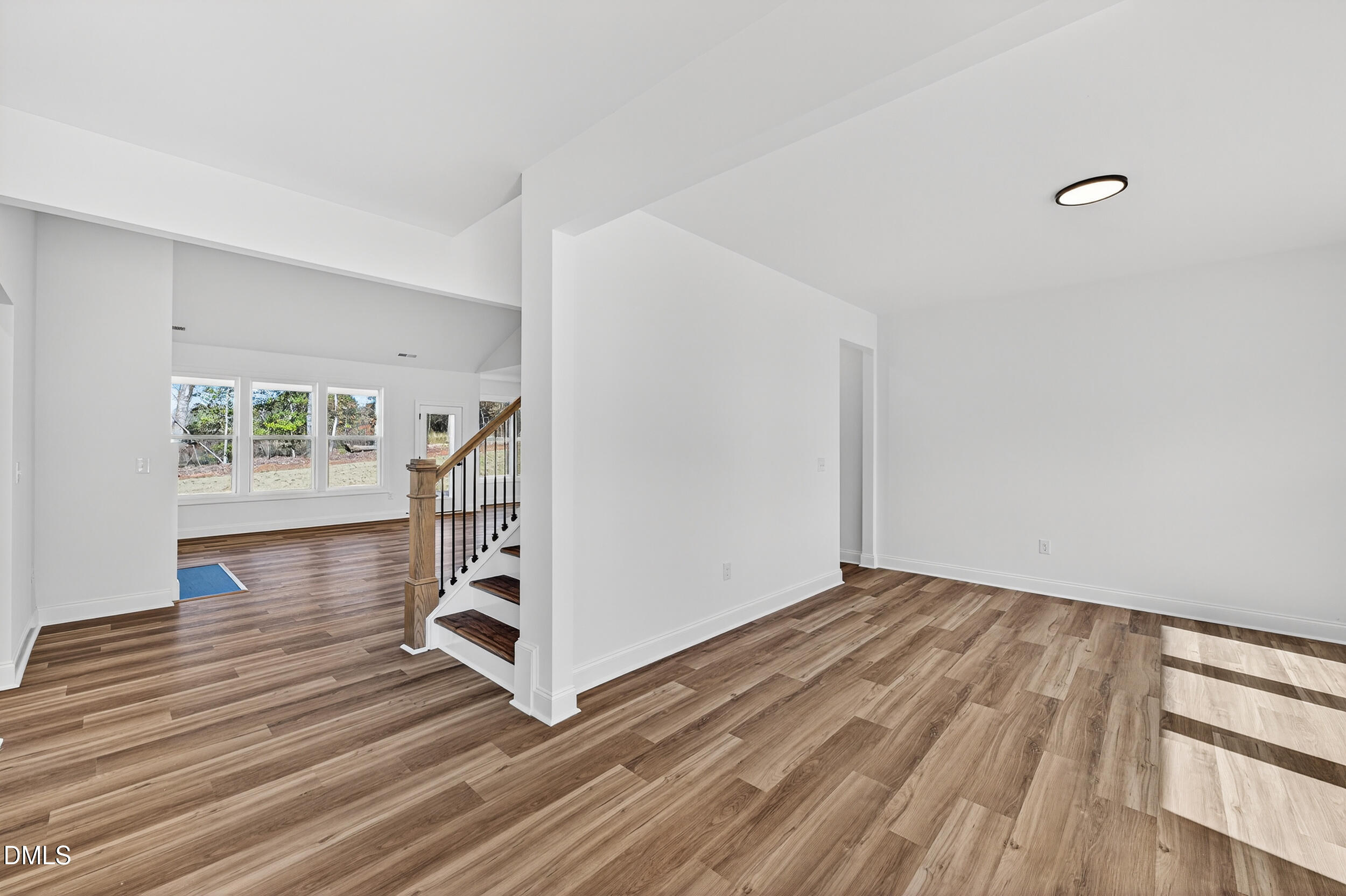 140 W Fountainhead Lane Property Photo 7