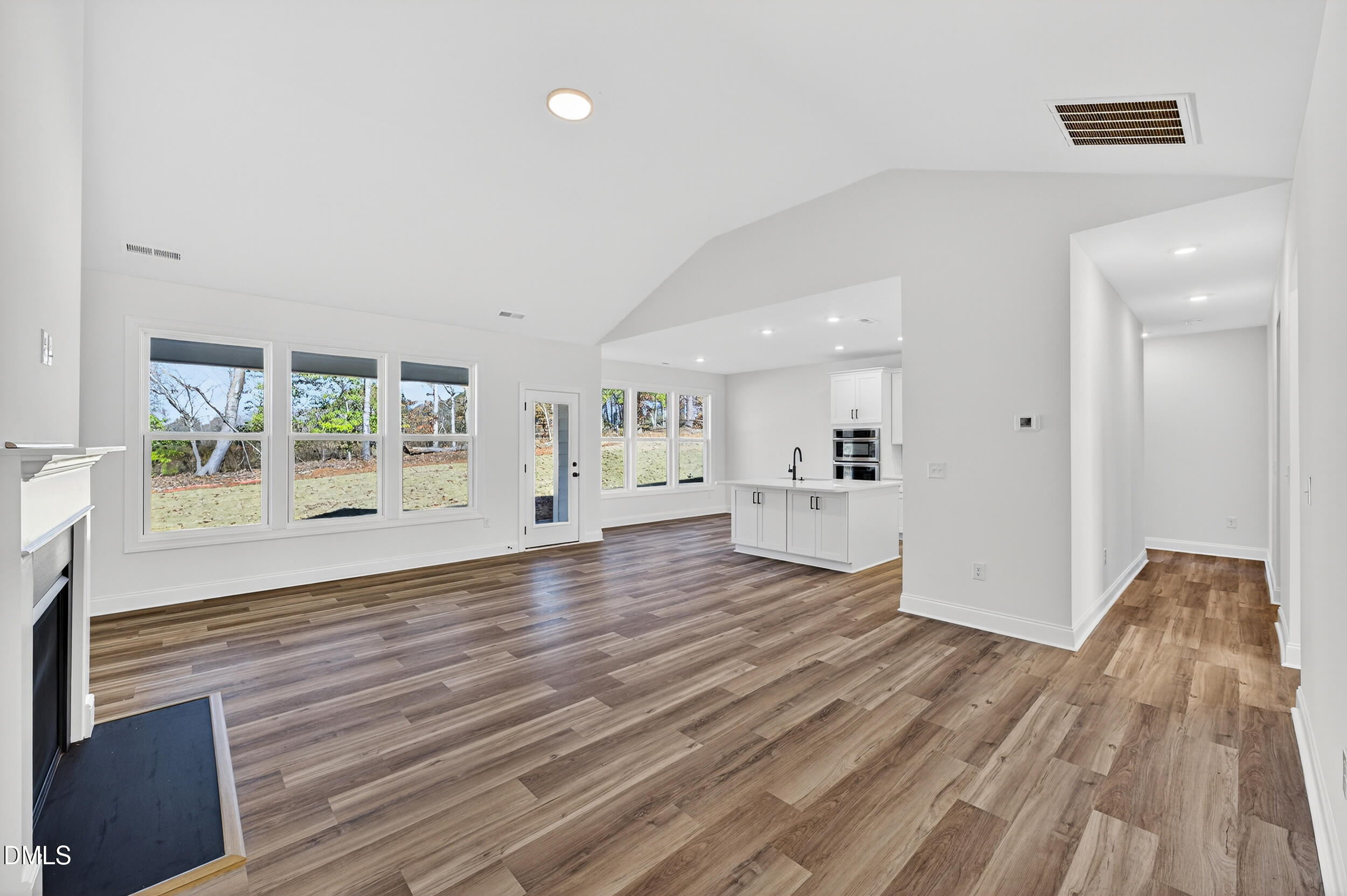 140 W Fountainhead Lane Property Photo 11