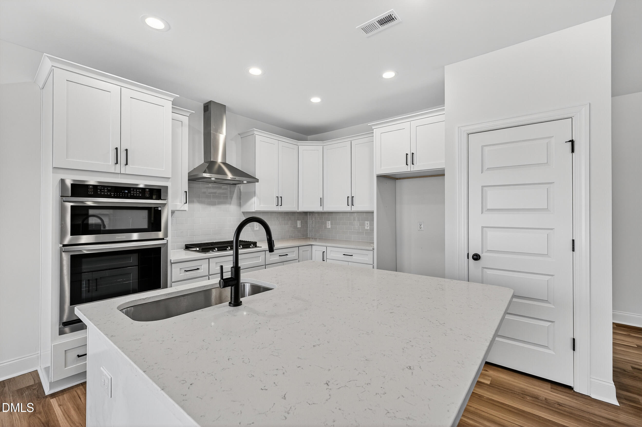 140 W Fountainhead Lane Property Photo 16