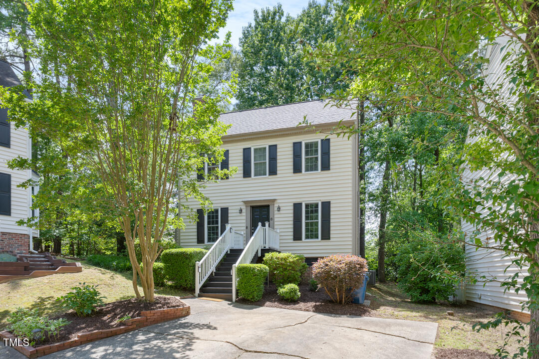 6 Weathergreen Court Property Photo