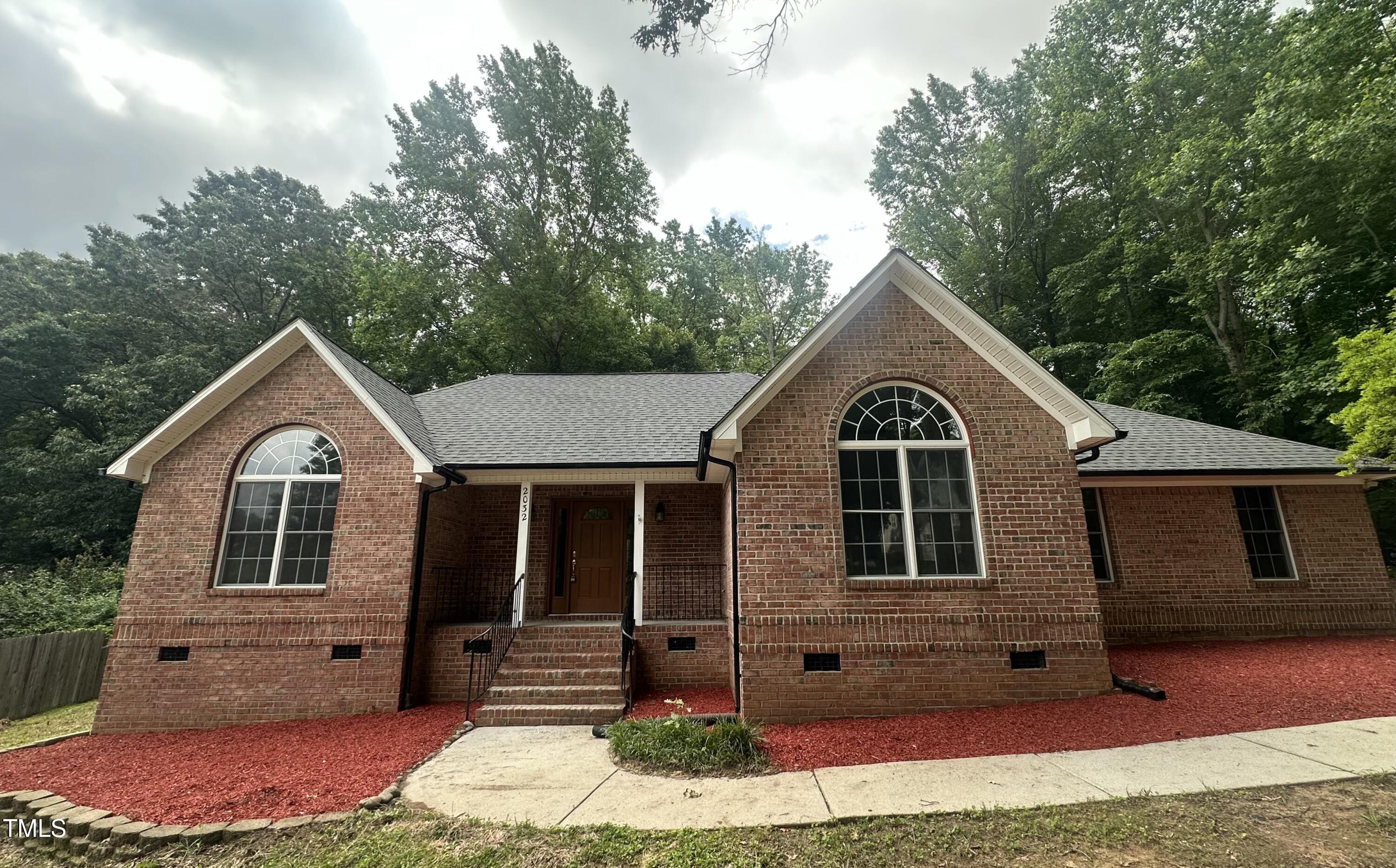2032 Sherry Lynn Drive Property Photo 1