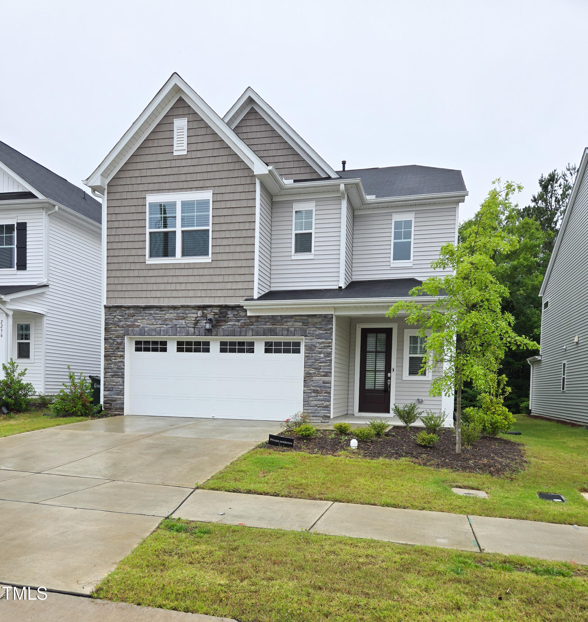 2252 Jollay Street Property Photo 1