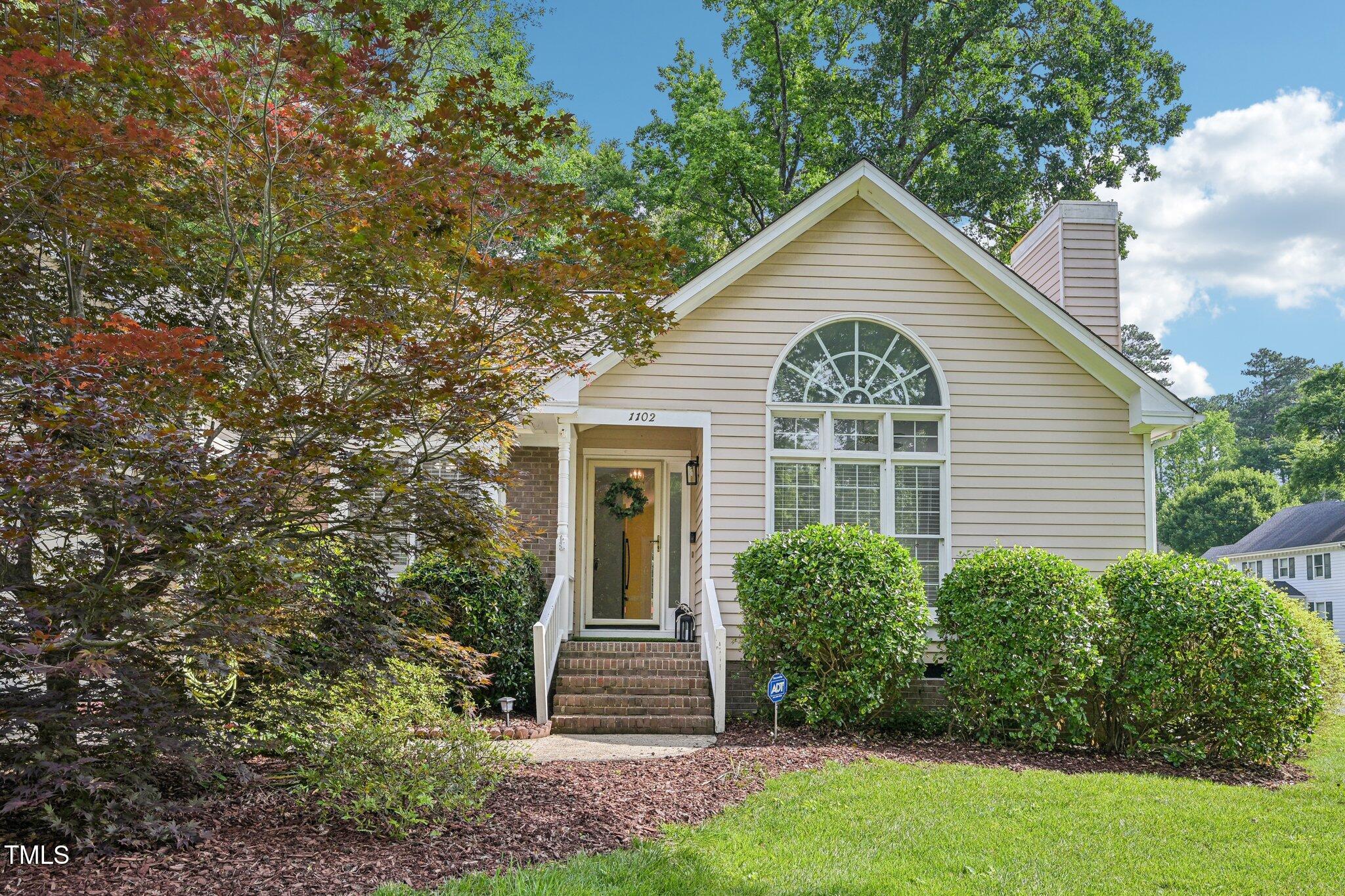 1102 Laurens Way Property Photo 1