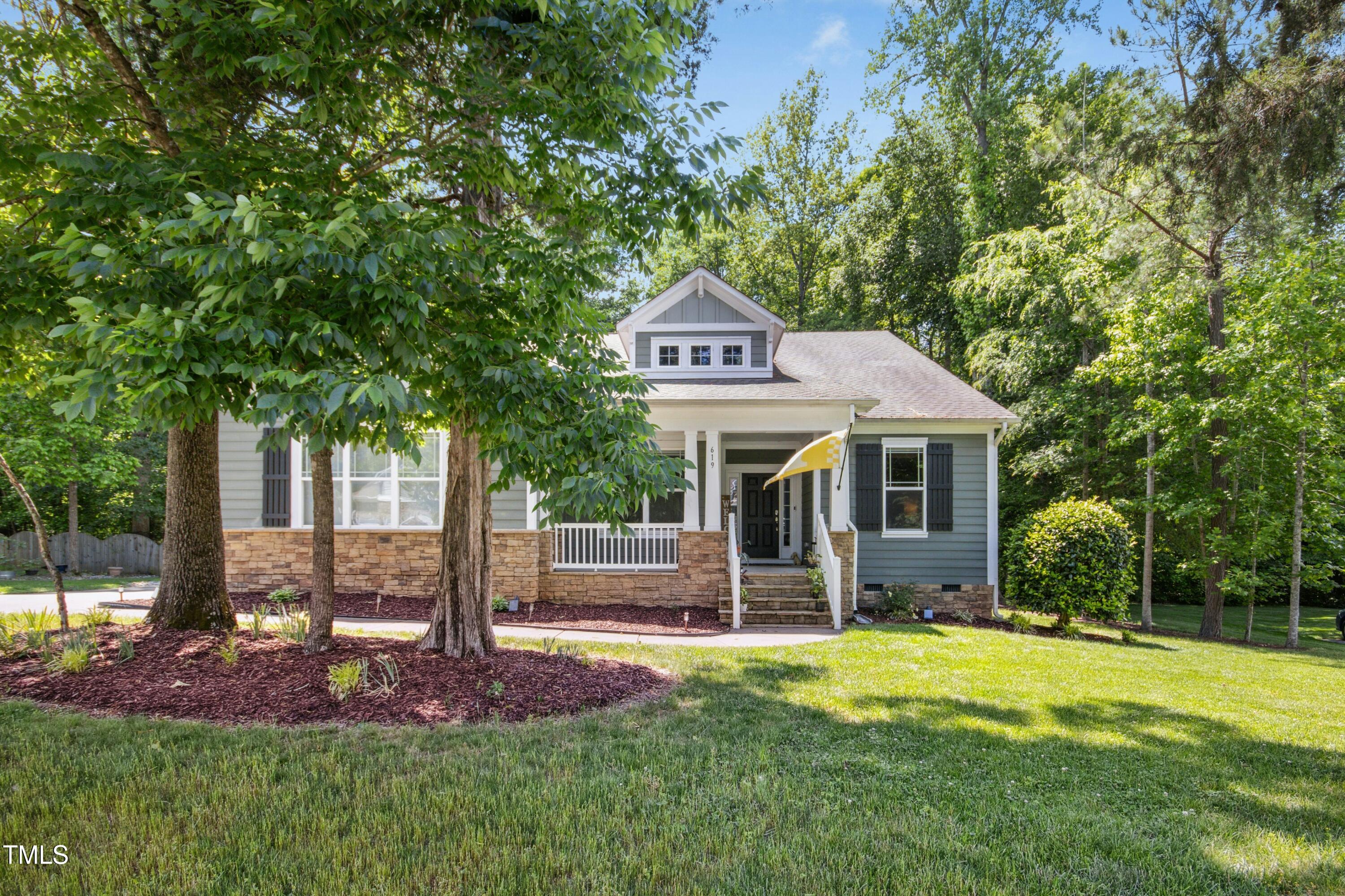 619 E Hatterleigh Avenue Property Photo 1
