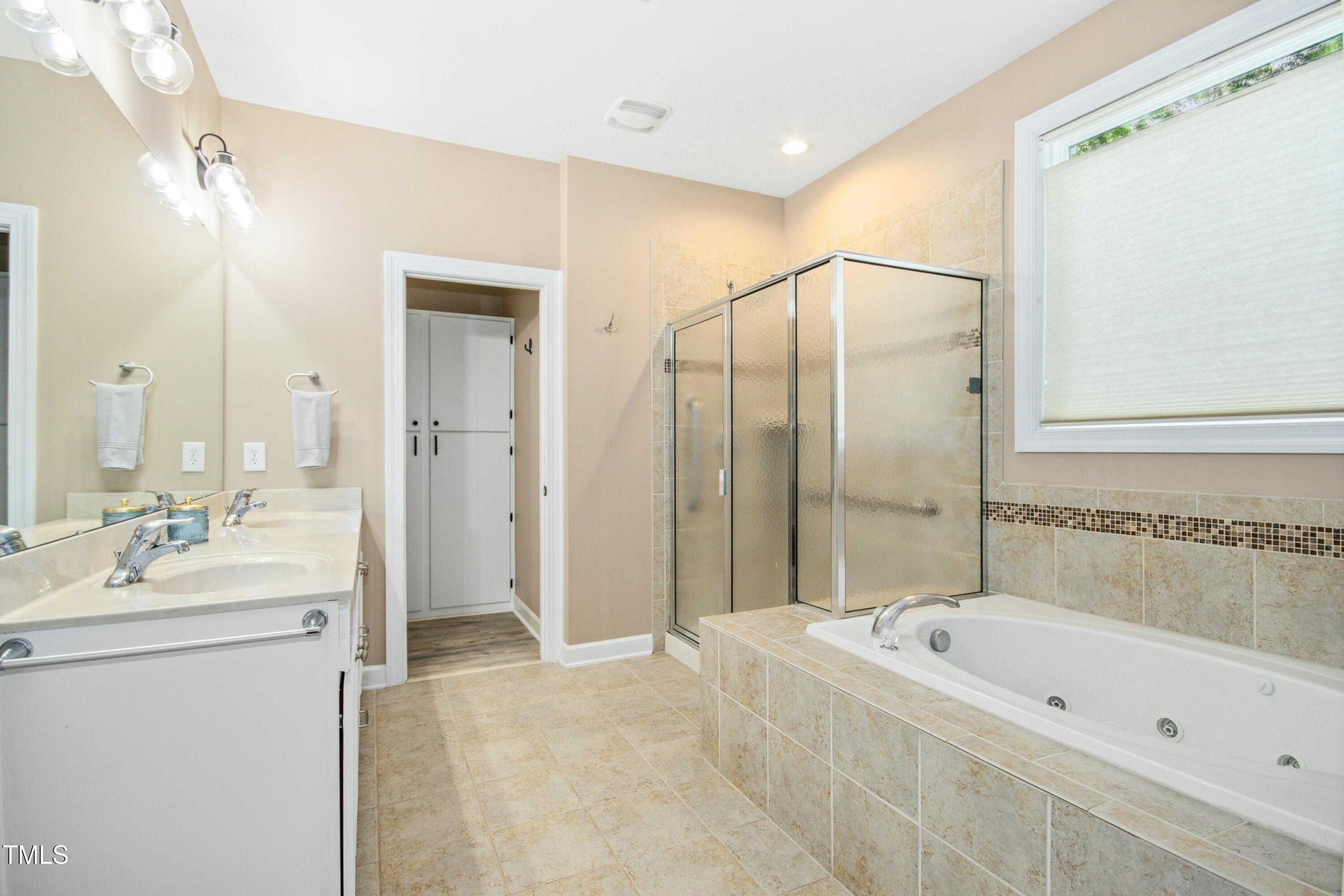 619 E Hatterleigh Avenue Property Photo 22