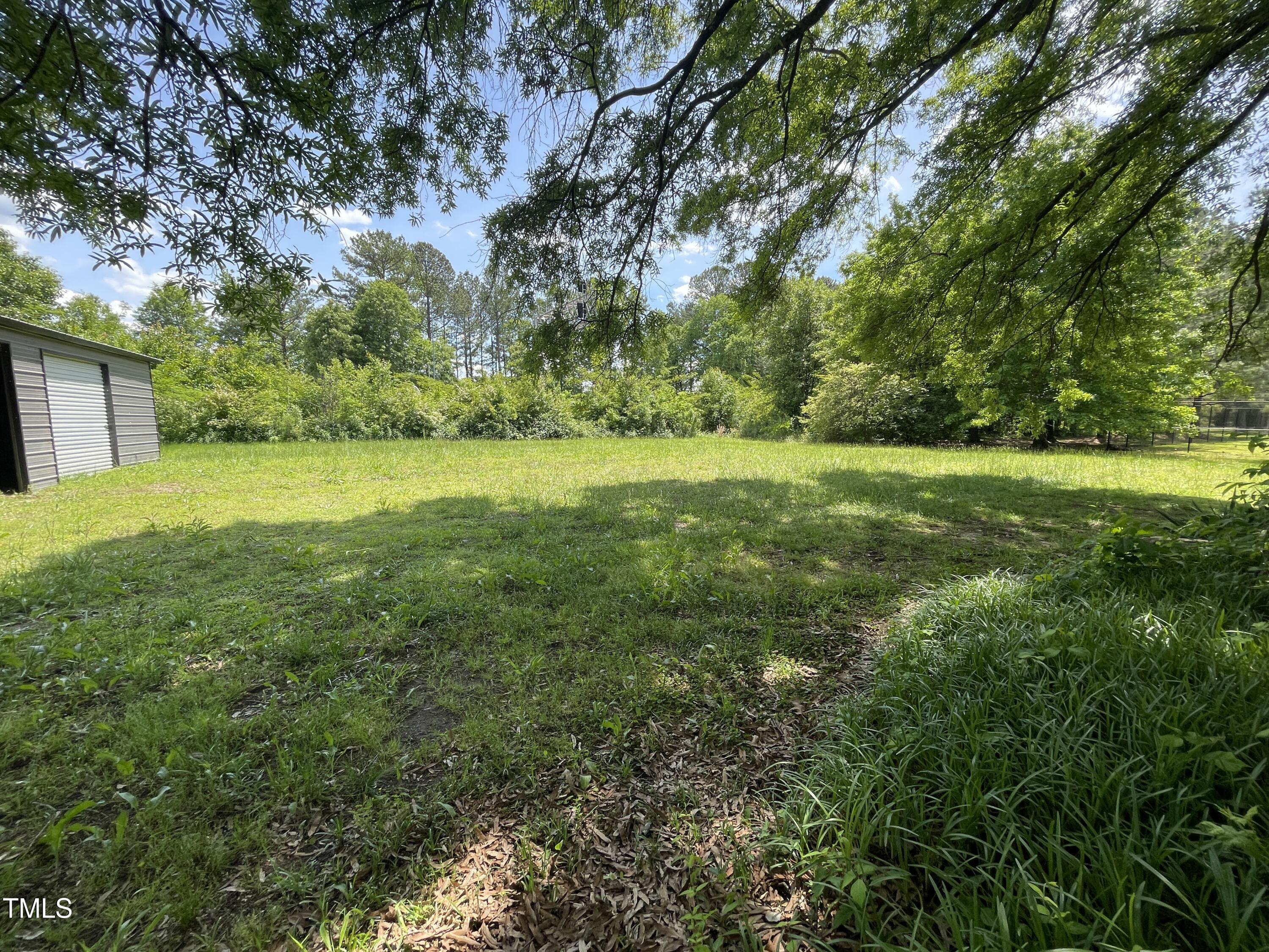 400 Field Street Property Photo 4