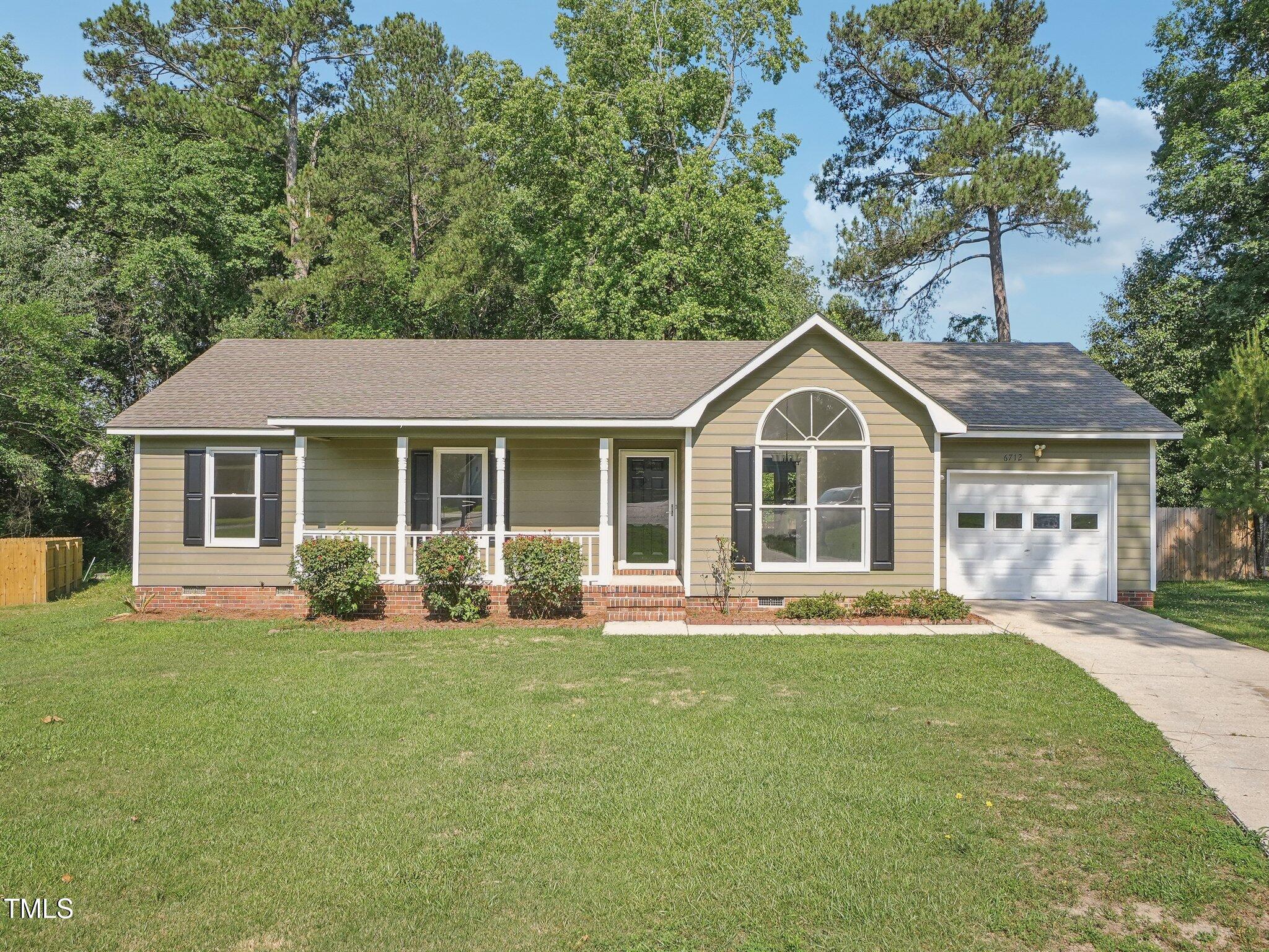 6712 Potters Court Property Photo 1