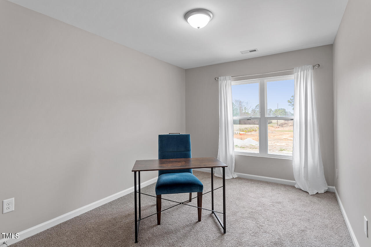 878 John Street Property Photo 17