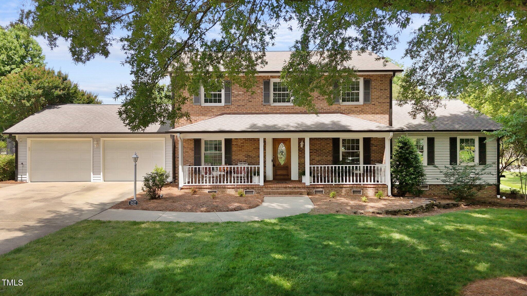 2127 Somers Avenue Property Photo 1