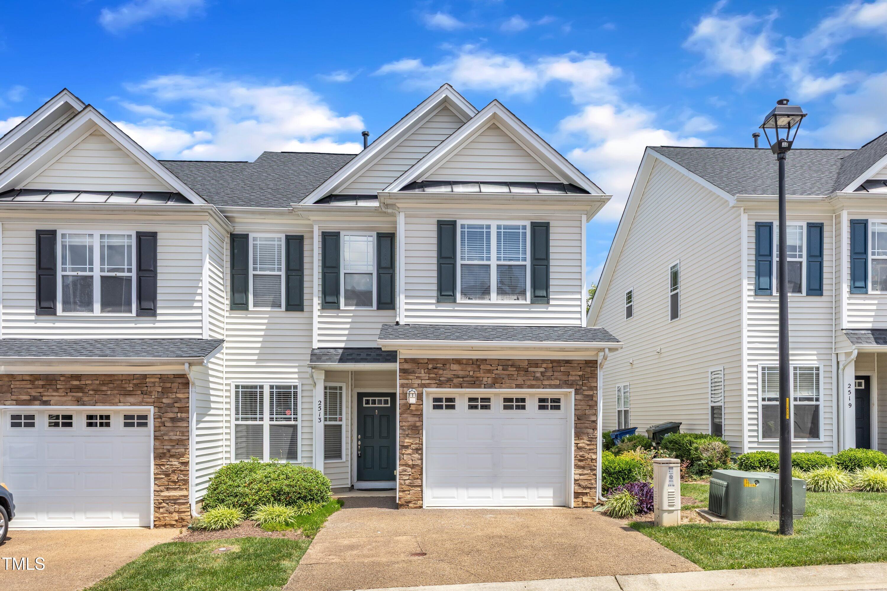 2513 Asher View Court Property Photo 1