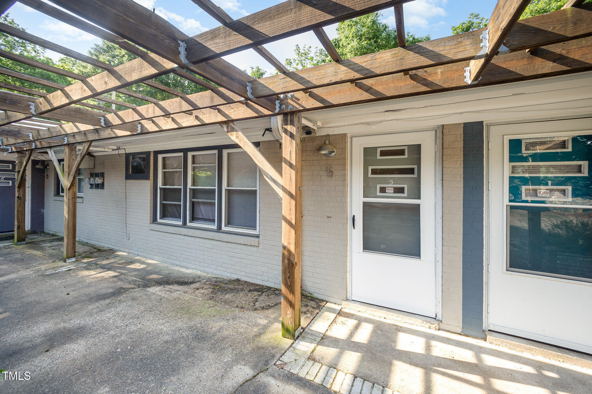 5 Howell Street Property Photo 6