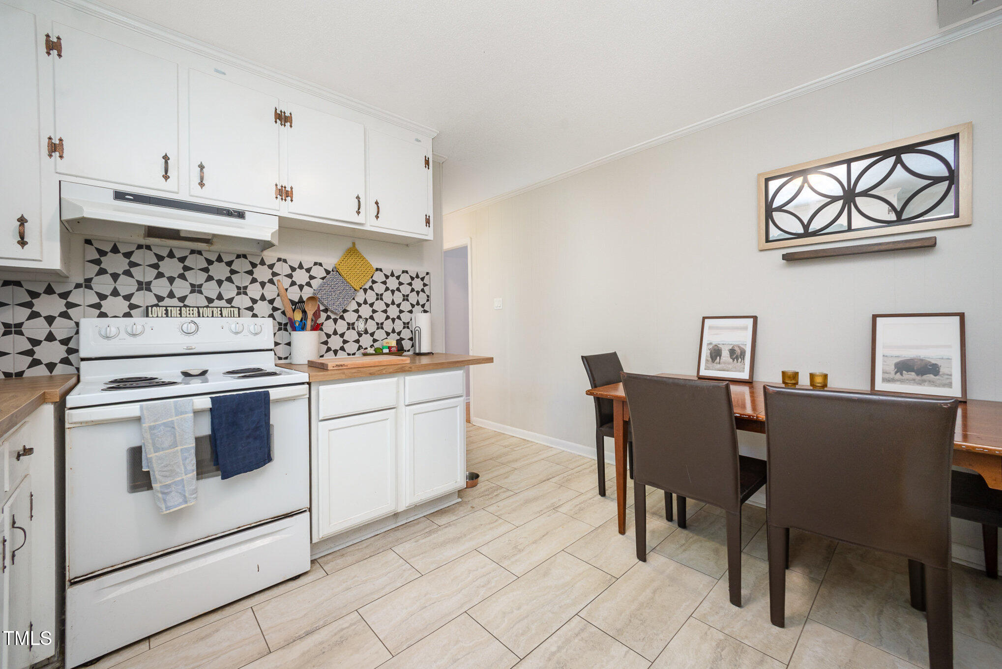 5 Howell Street Property Photo 12